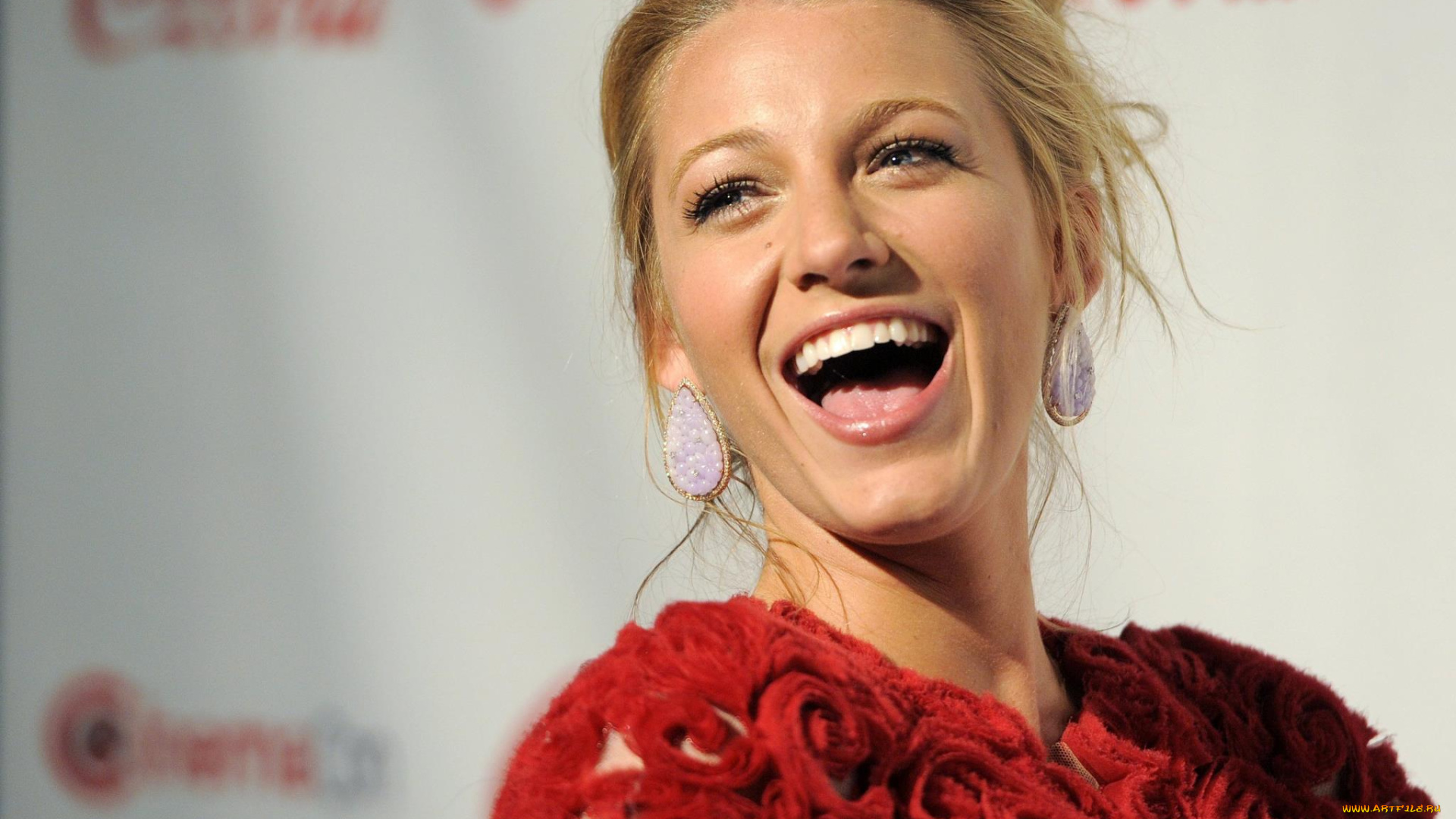 девушки, blake, lively, актриса, блондинка, серьги, эмоции, лицо