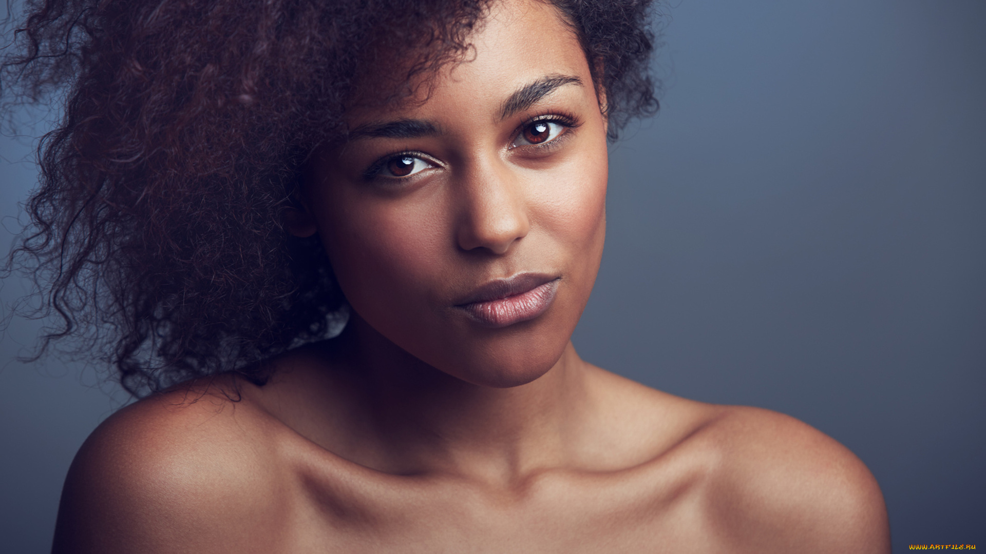 девушки, -, лица, , портреты, девушка, мулатка, портрет, лицо, макияж, причёска, темнокожая, чернокожая, брюнетка, поза