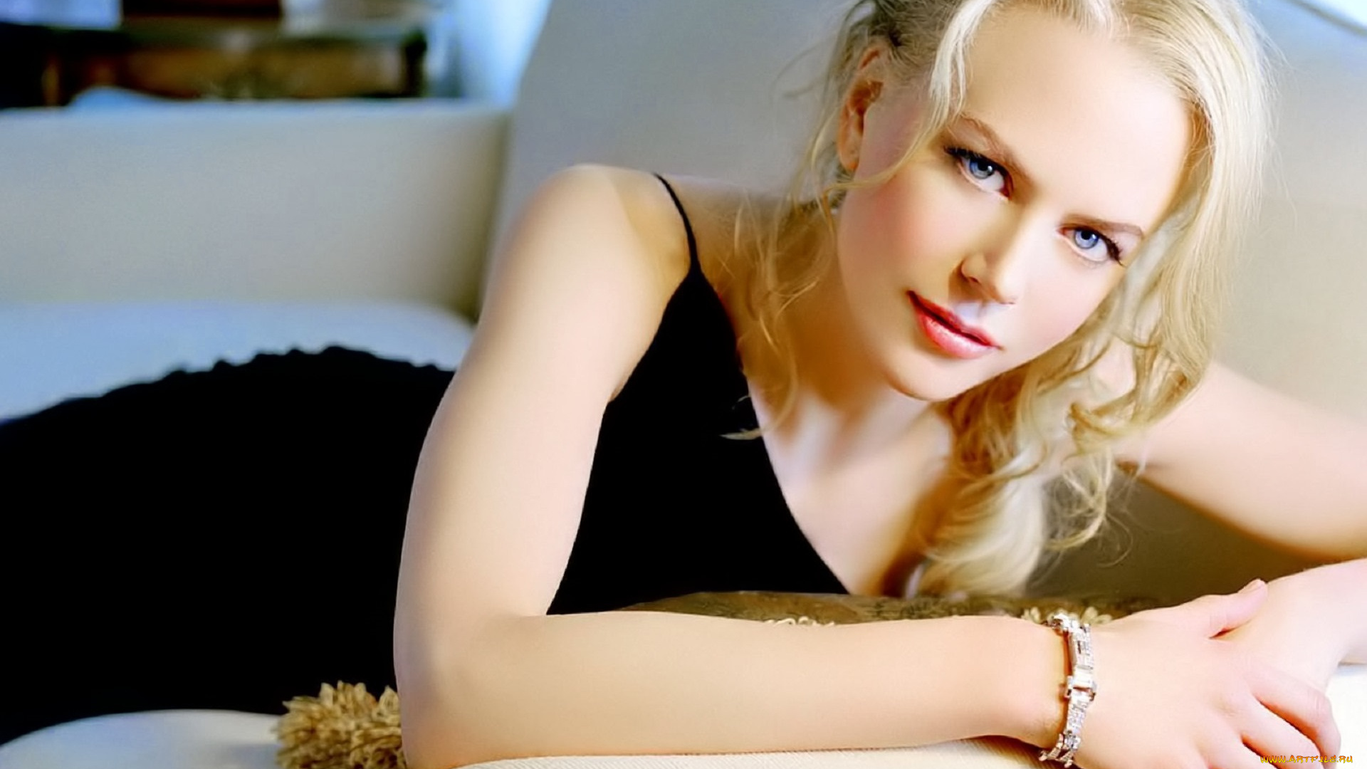 девушки, nicole, kidman, актриса, блондинка, платье, диван