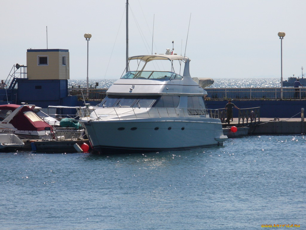 корабли, катера