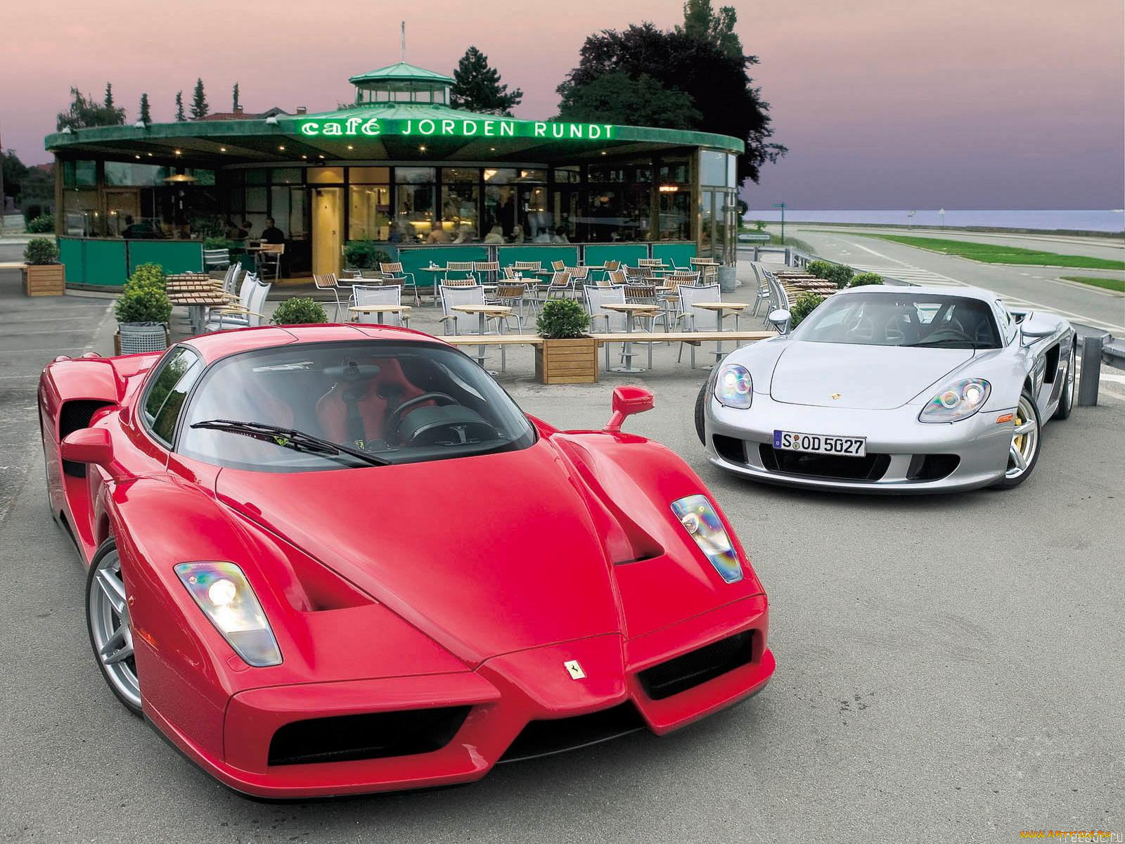 автомобили, разные, вместе