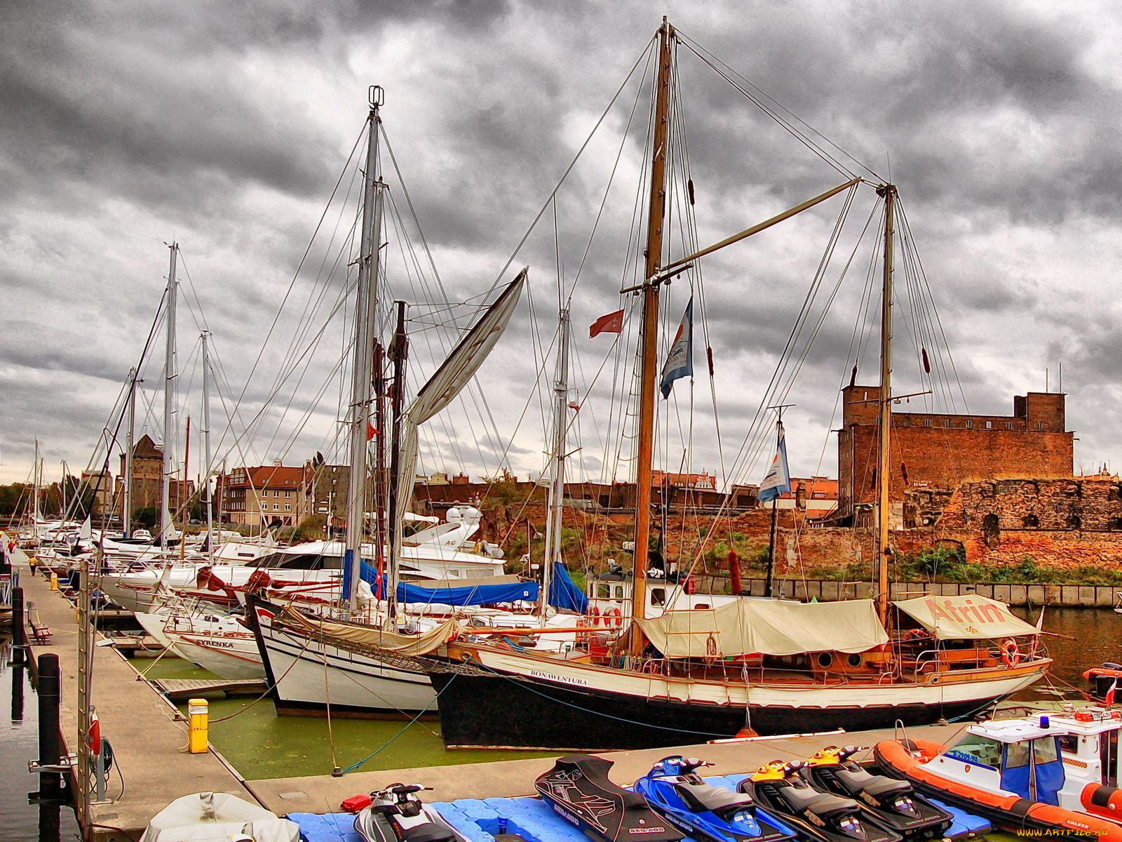 корабли, порты, причалы