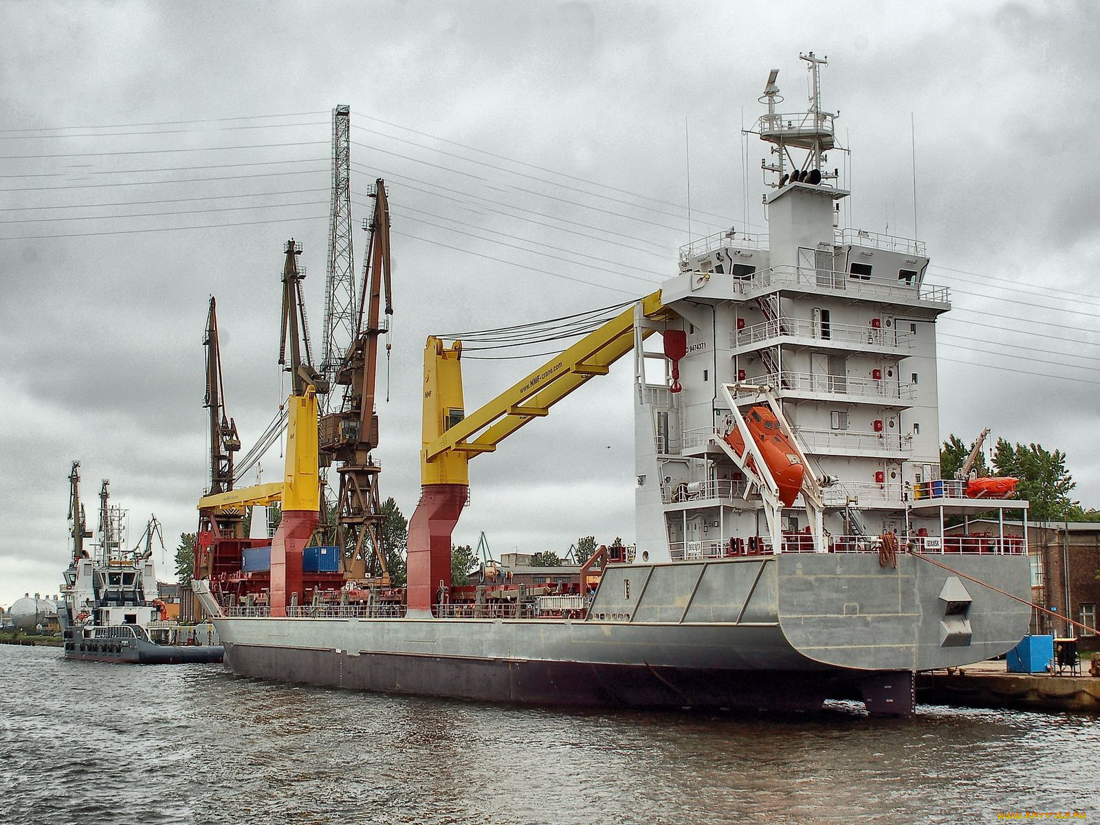 корабли, разные, вместе