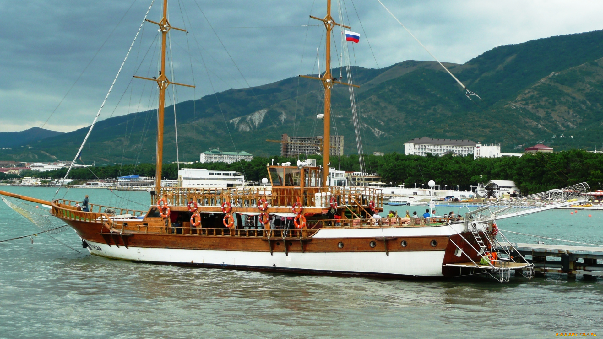 корабли, Яхты, побережье, город, горы, море