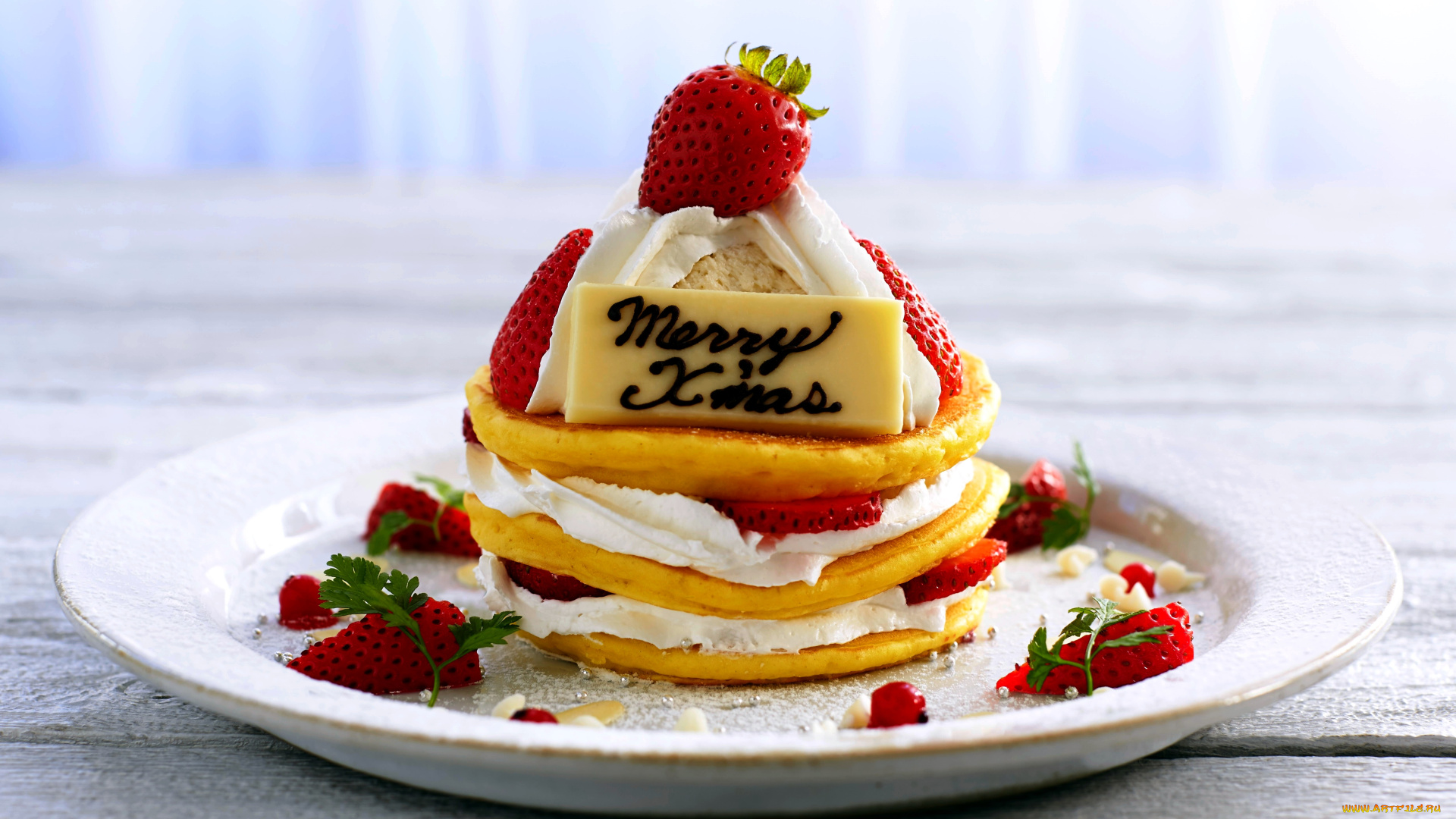 еда, блины, оладьи, блинчики, крем, клубника