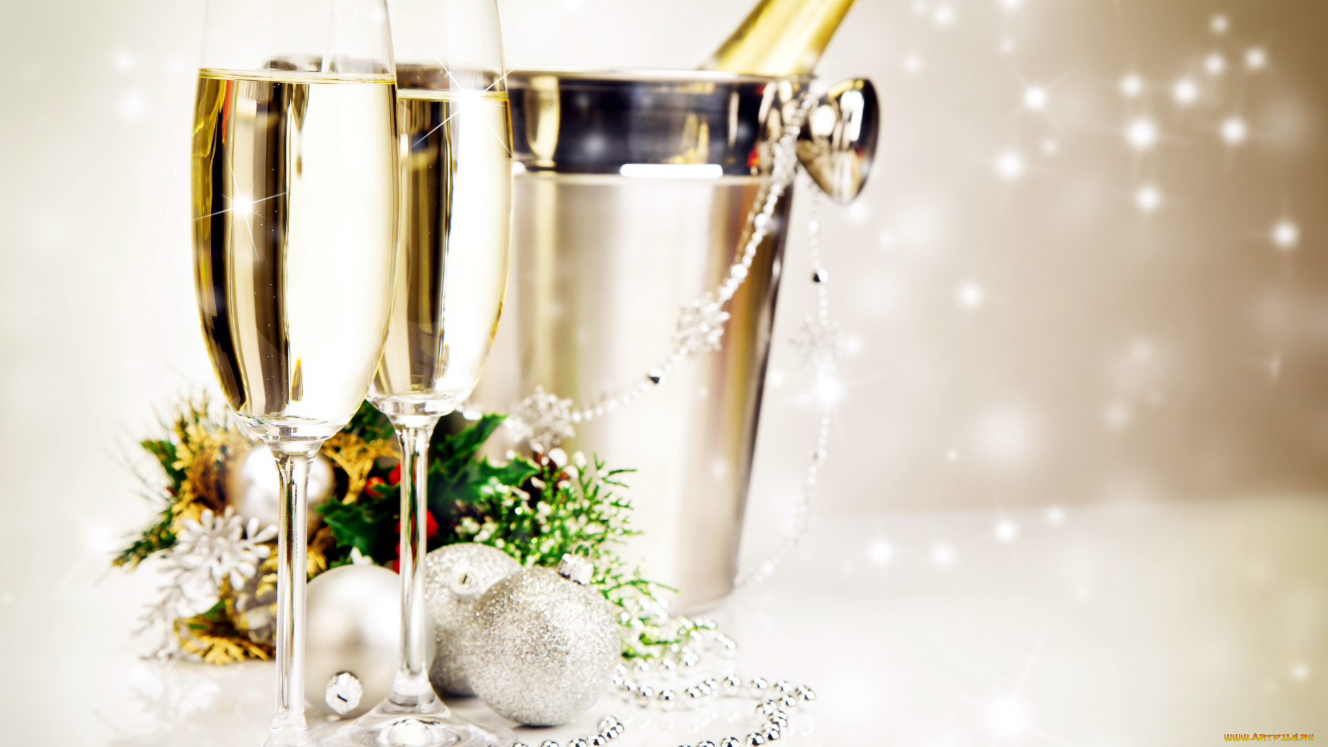праздничные, угощения, бусы, шарики, шампанское, бокалы, ведерко