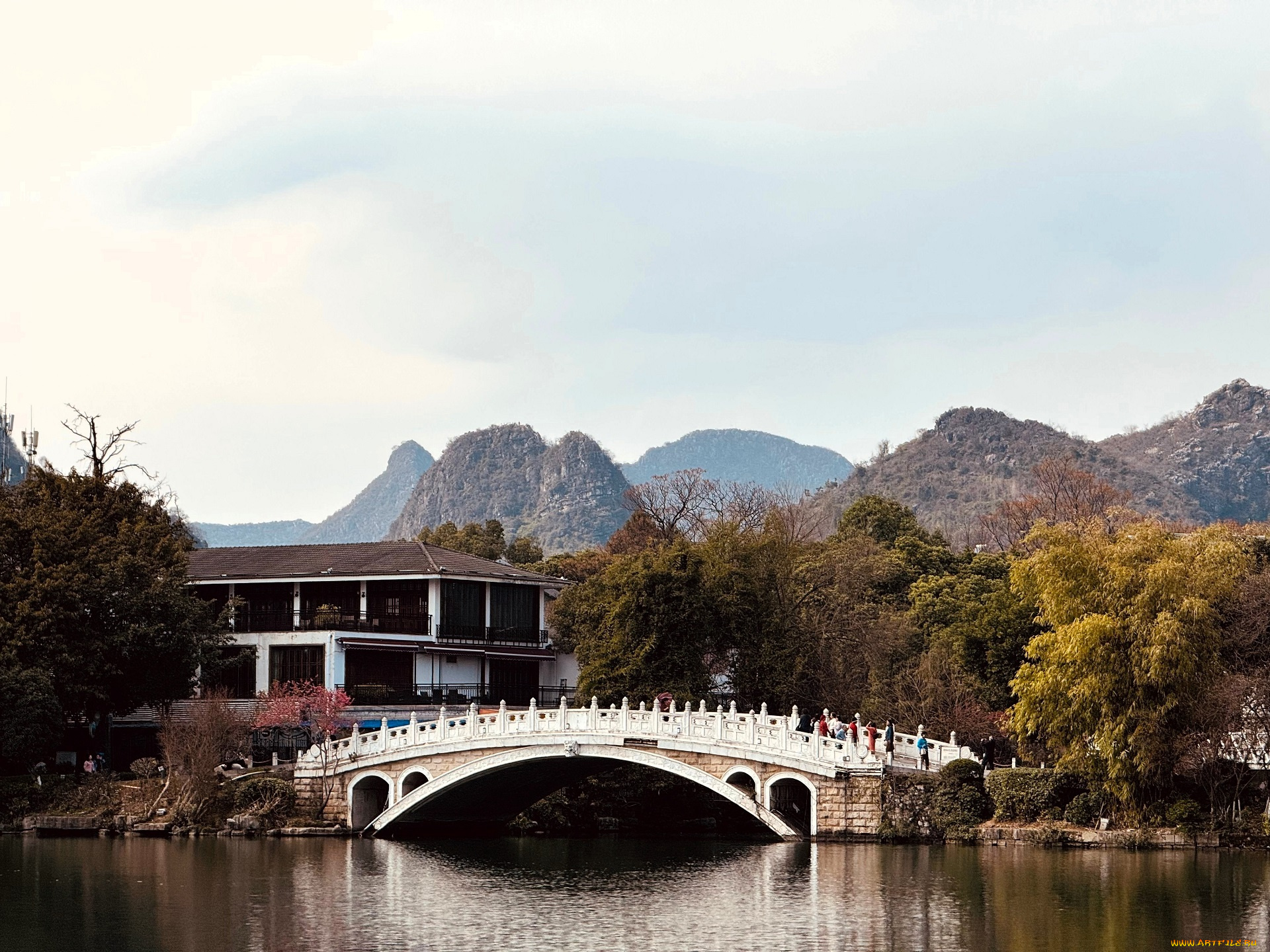 города, -, мосты, озеро, мост, деревья, осень, лес, горы, здание