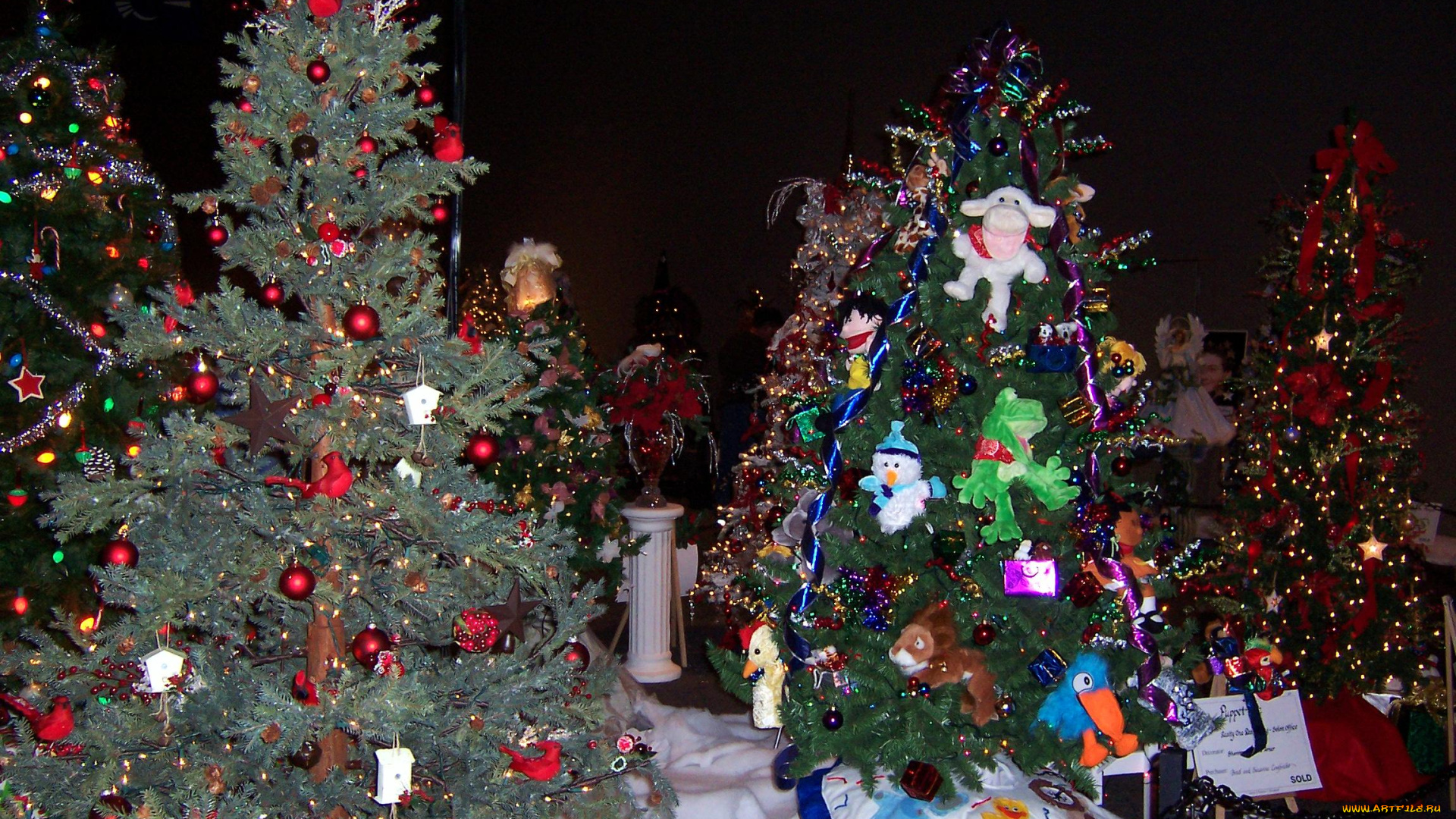 праздничные, Ёлки