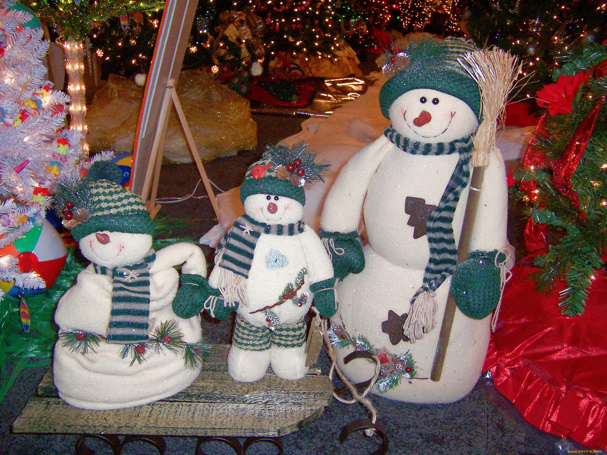праздничные, снеговики