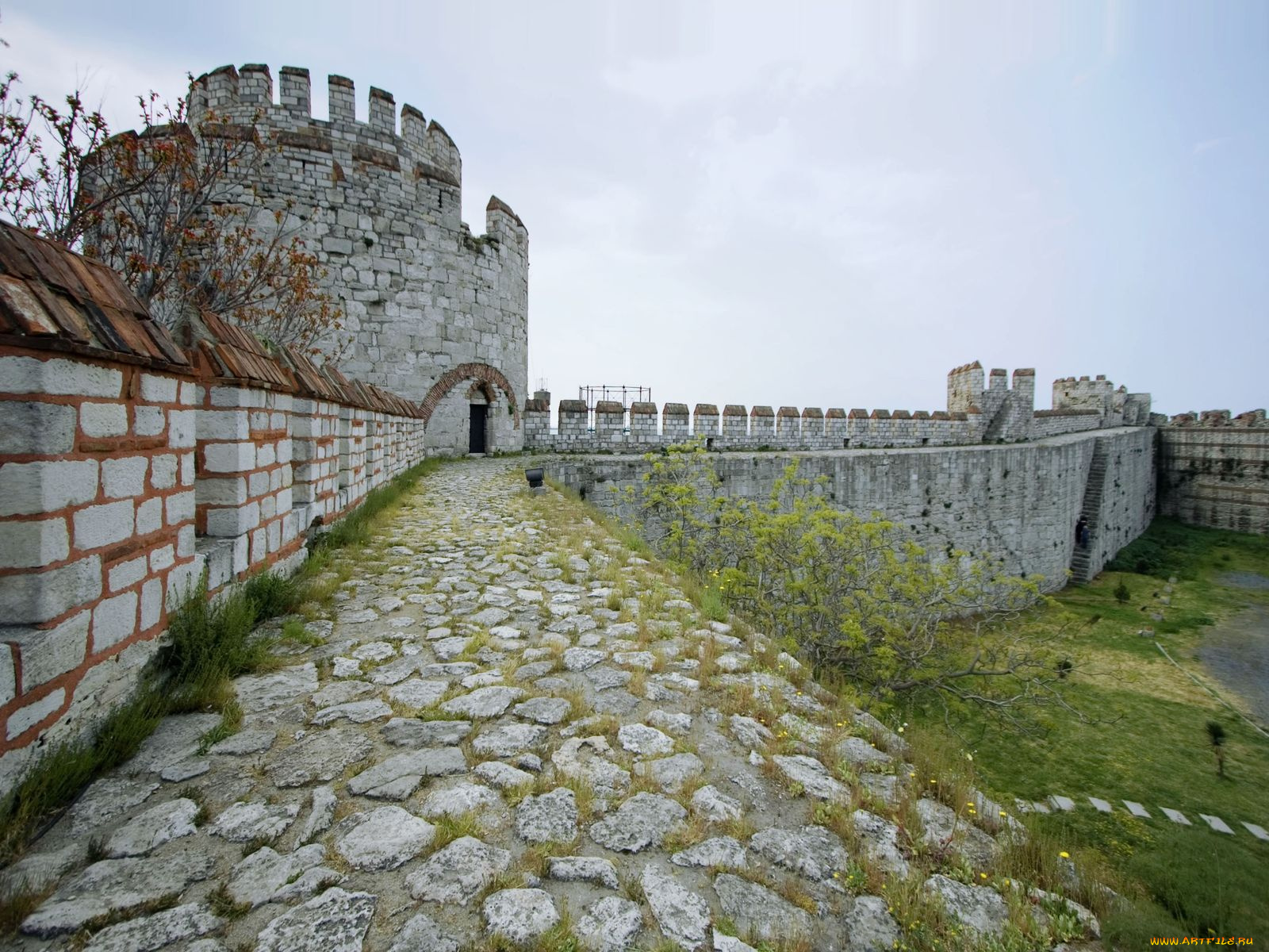 города, исторические, архитектурные, памятники