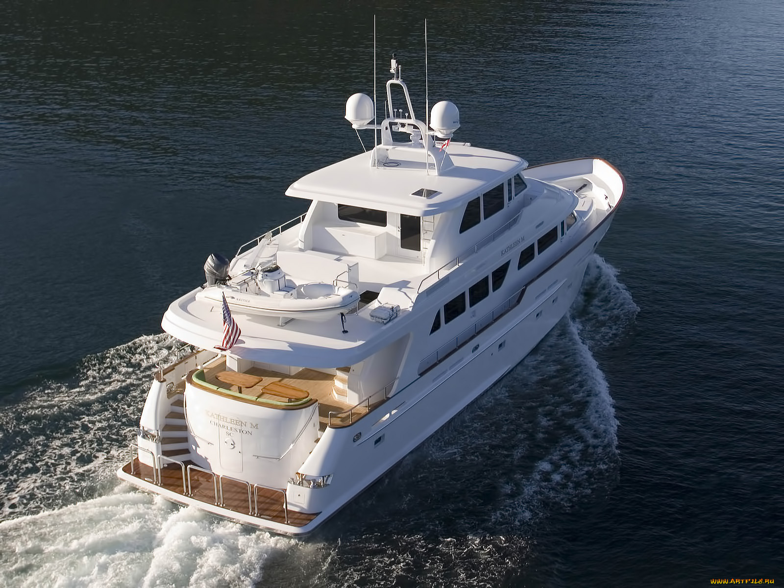 корабли, Яхты