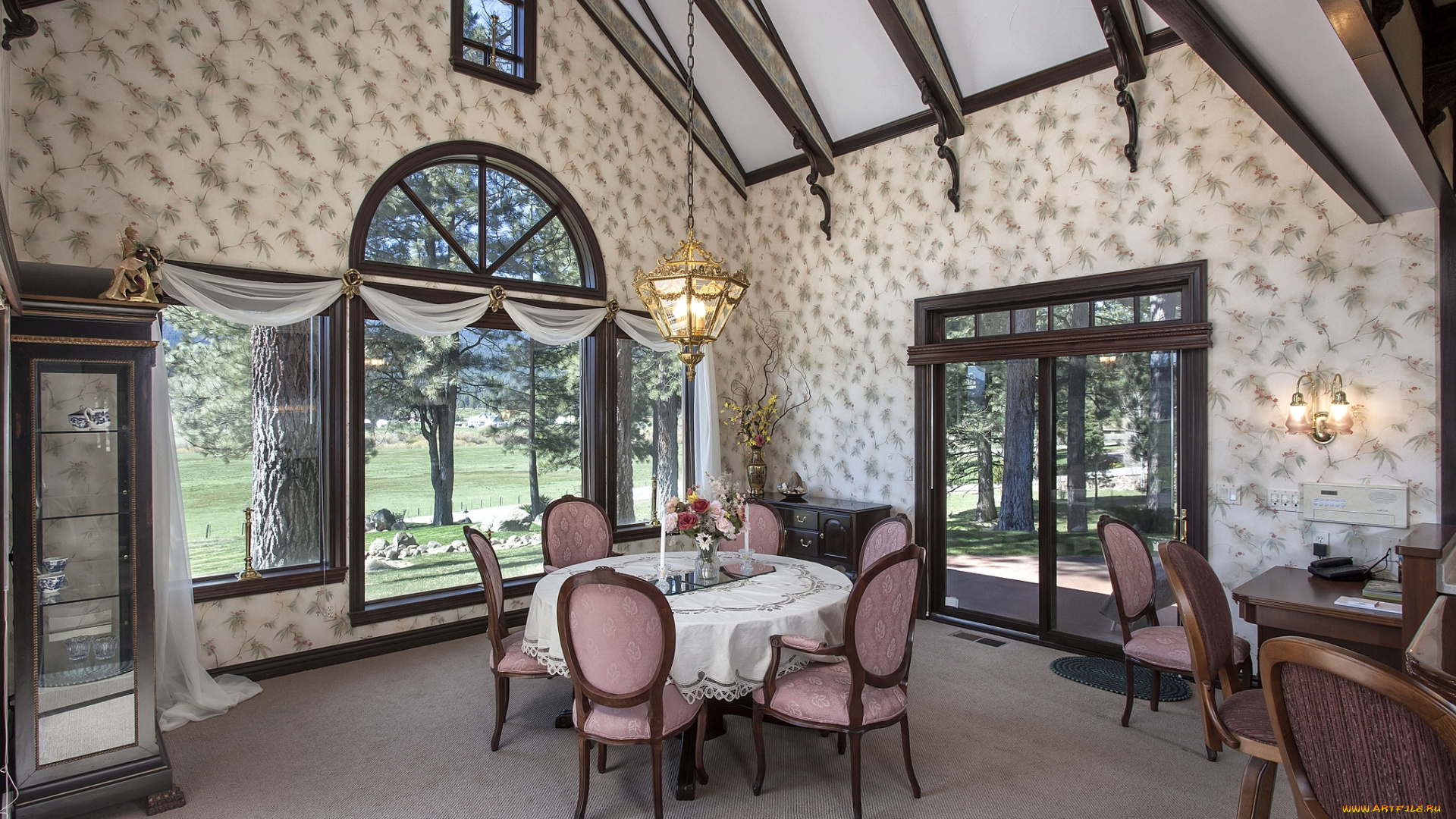 интерьер, столовая, стол, окна, обои