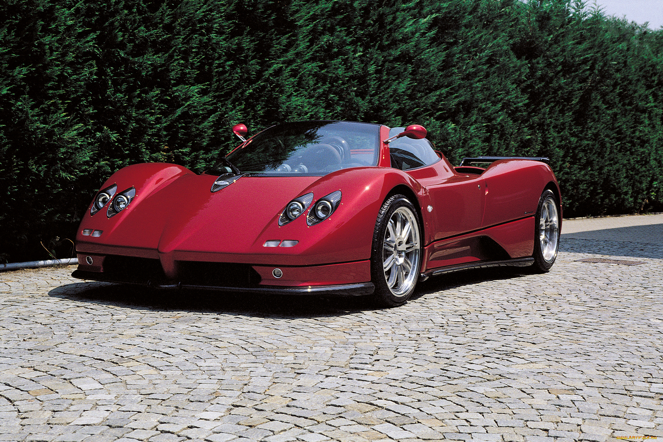 автомобили, pagani