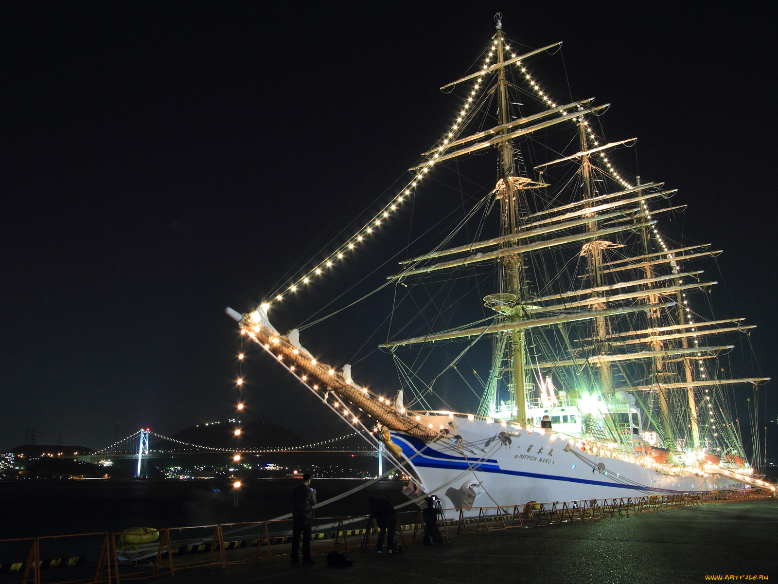 корабли, парусники