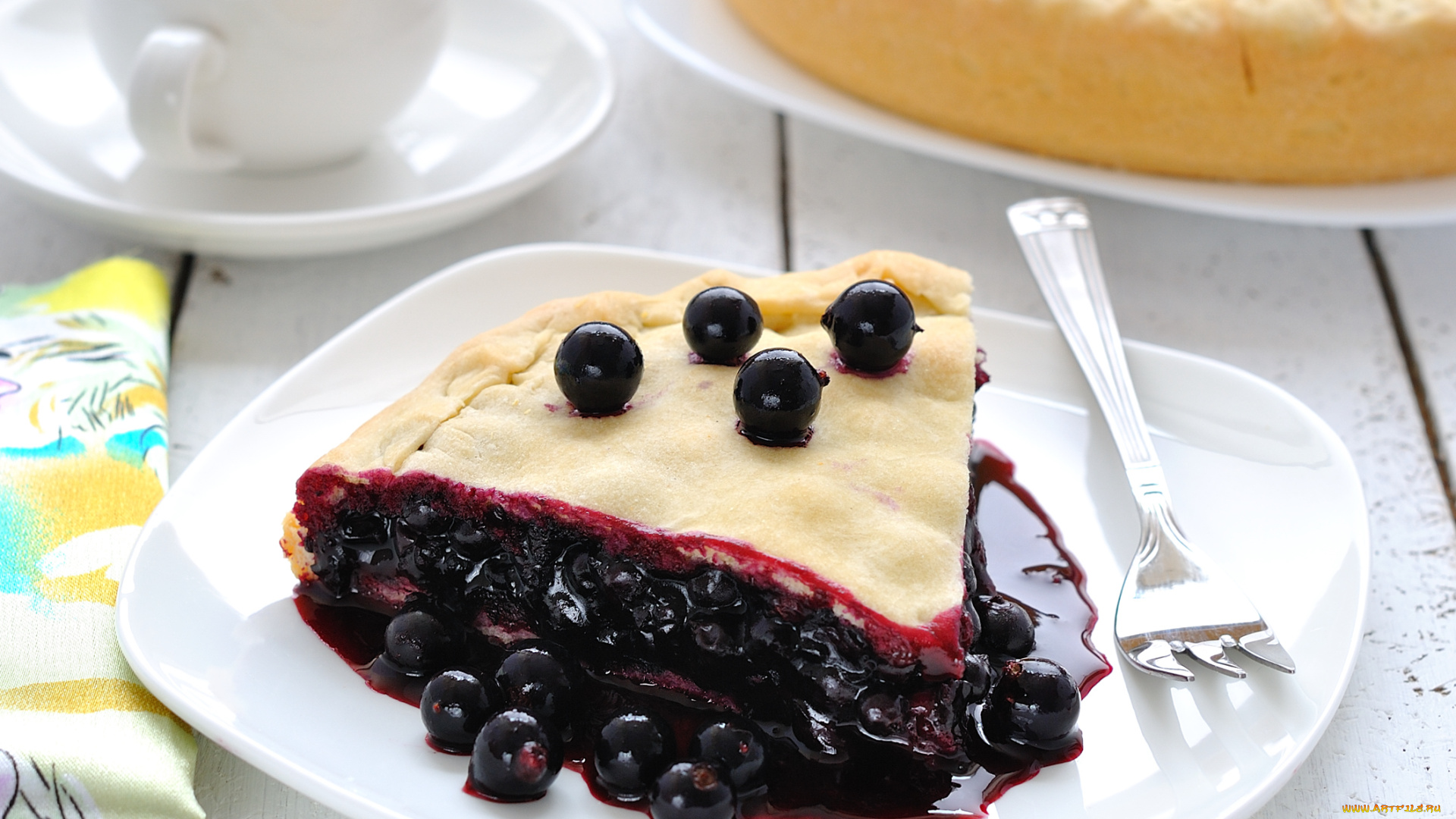 еда, пироги, пирог, чёрная, смородина, вилка, чай