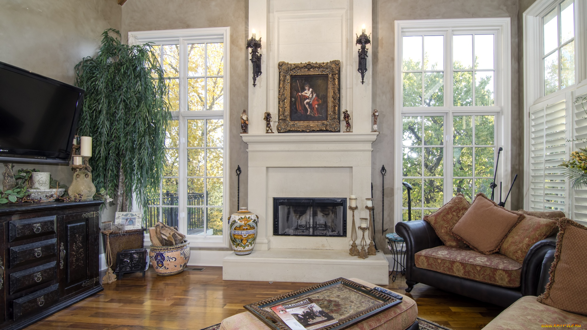 интерьер, гостиная, вазон, камин, диван