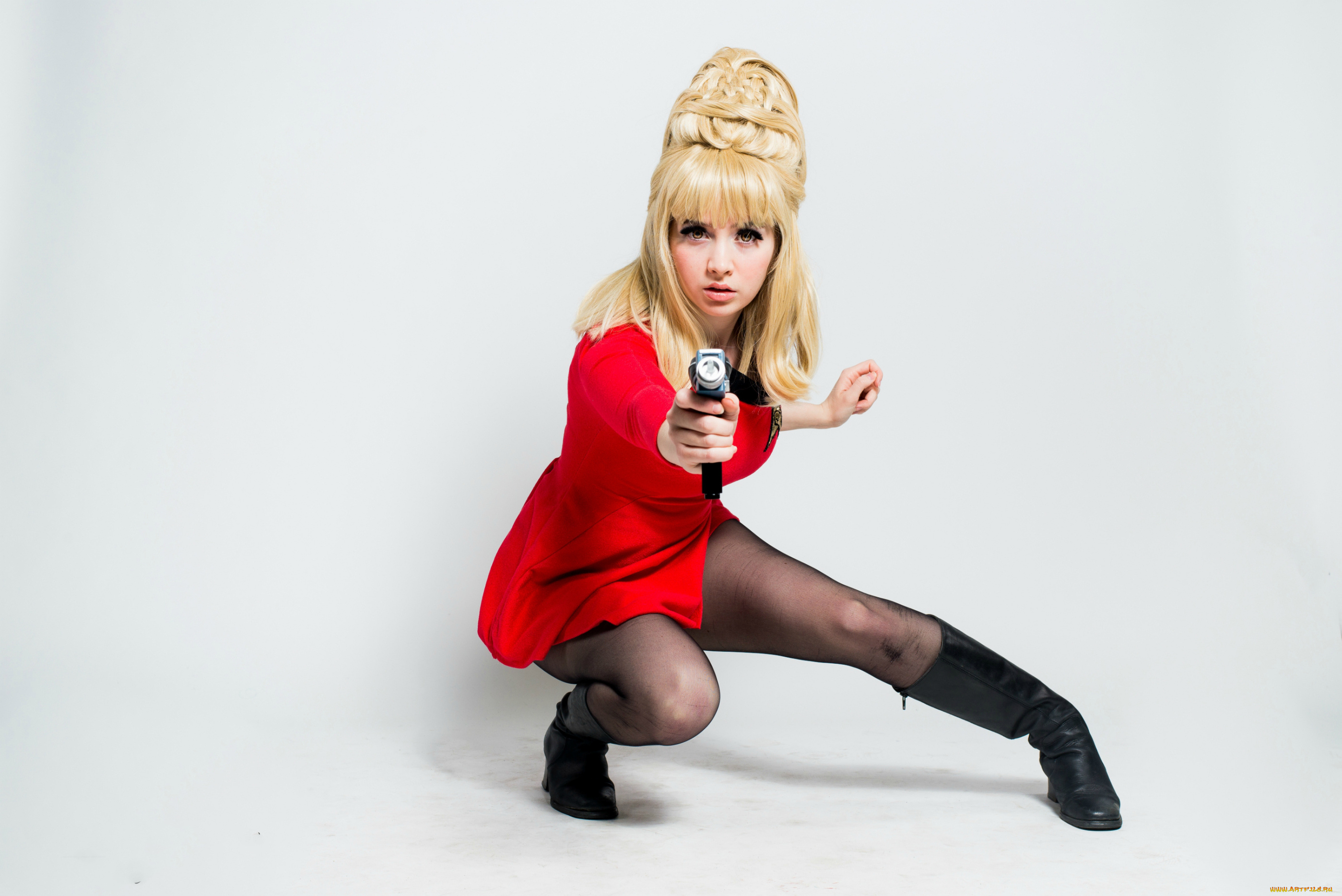 разное, cosplay, , косплей, девушка, взгляд, пистолет, фон