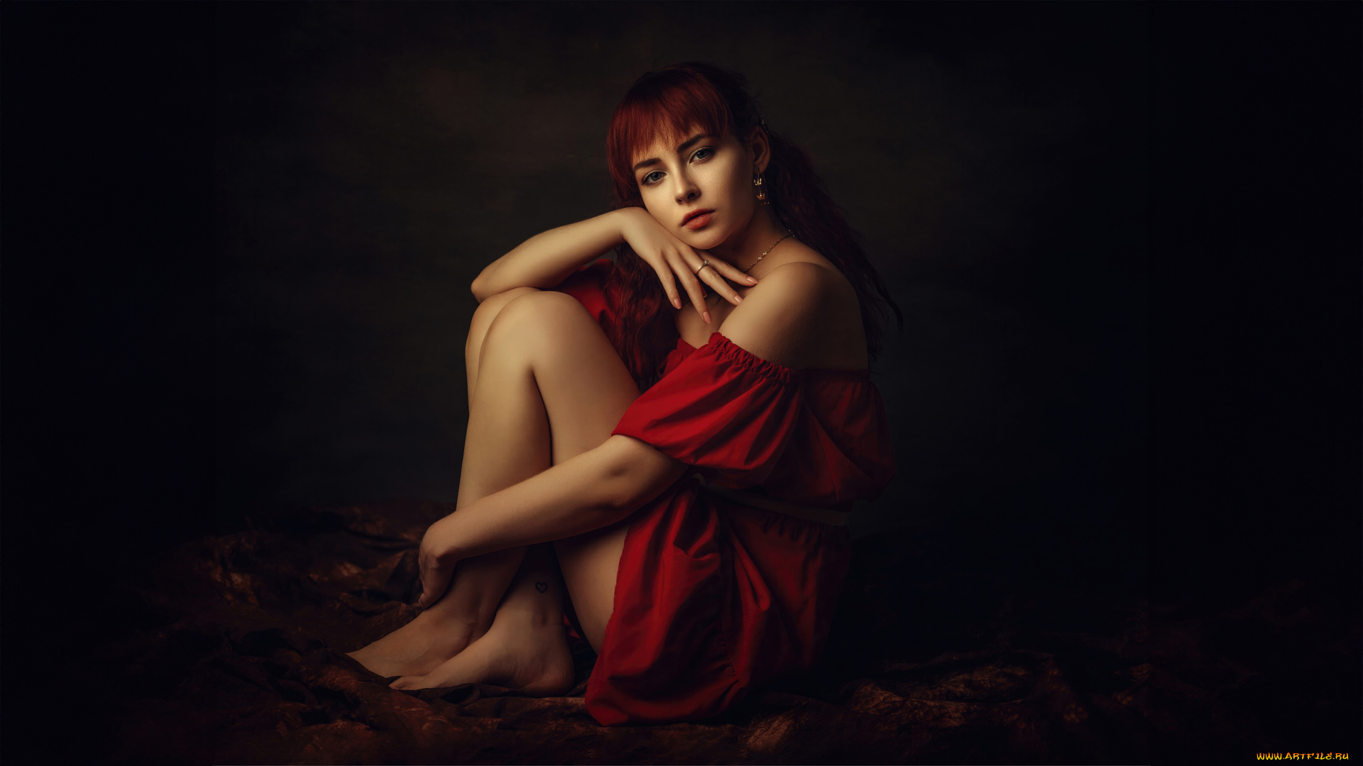 девушки, -, рыжеволосые, и, разноцветные, рыжая, на, полу, красное, платье