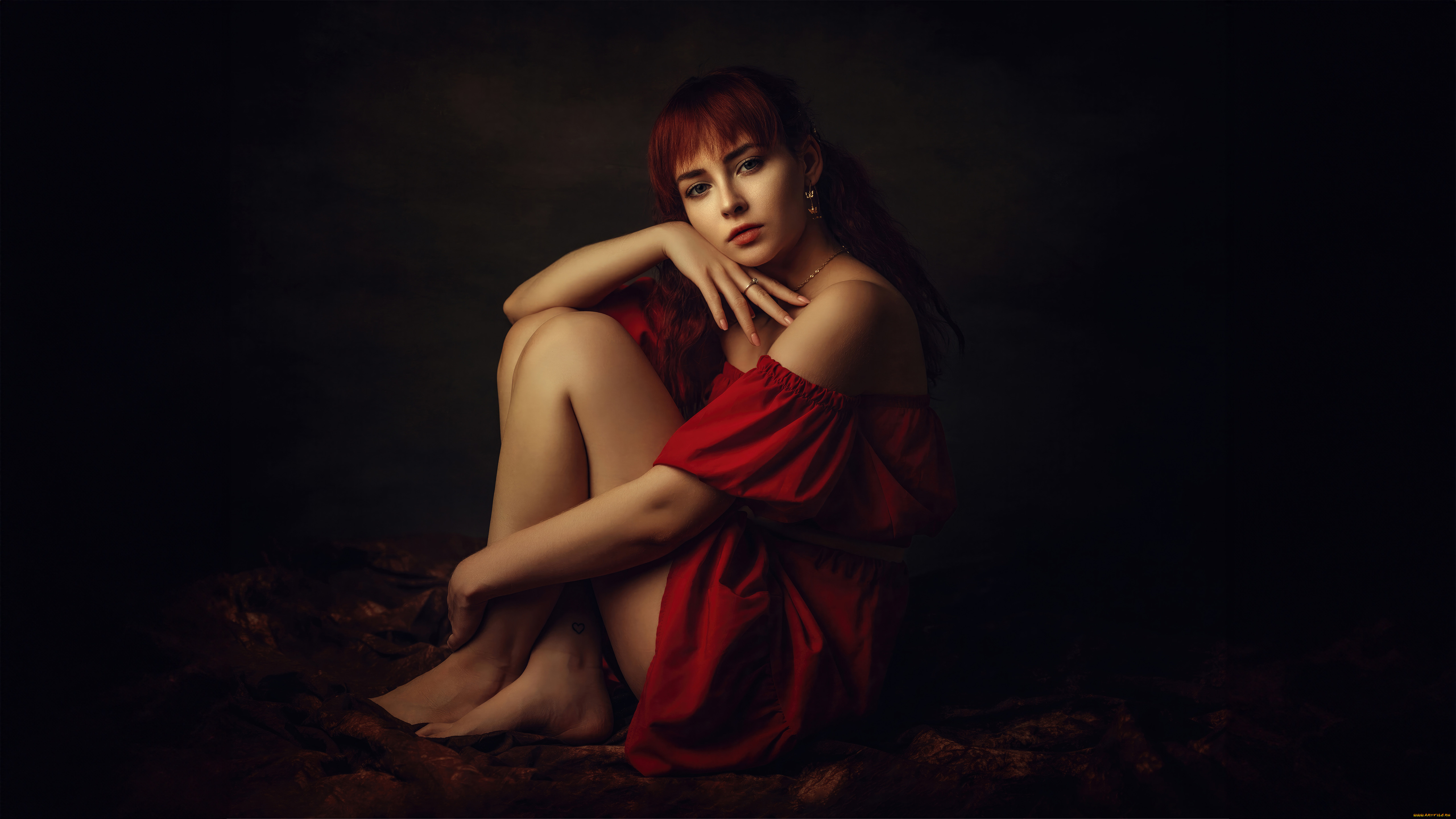 девушки, -, рыжеволосые, и, разноцветные, рыжая, на, полу, красное, платье