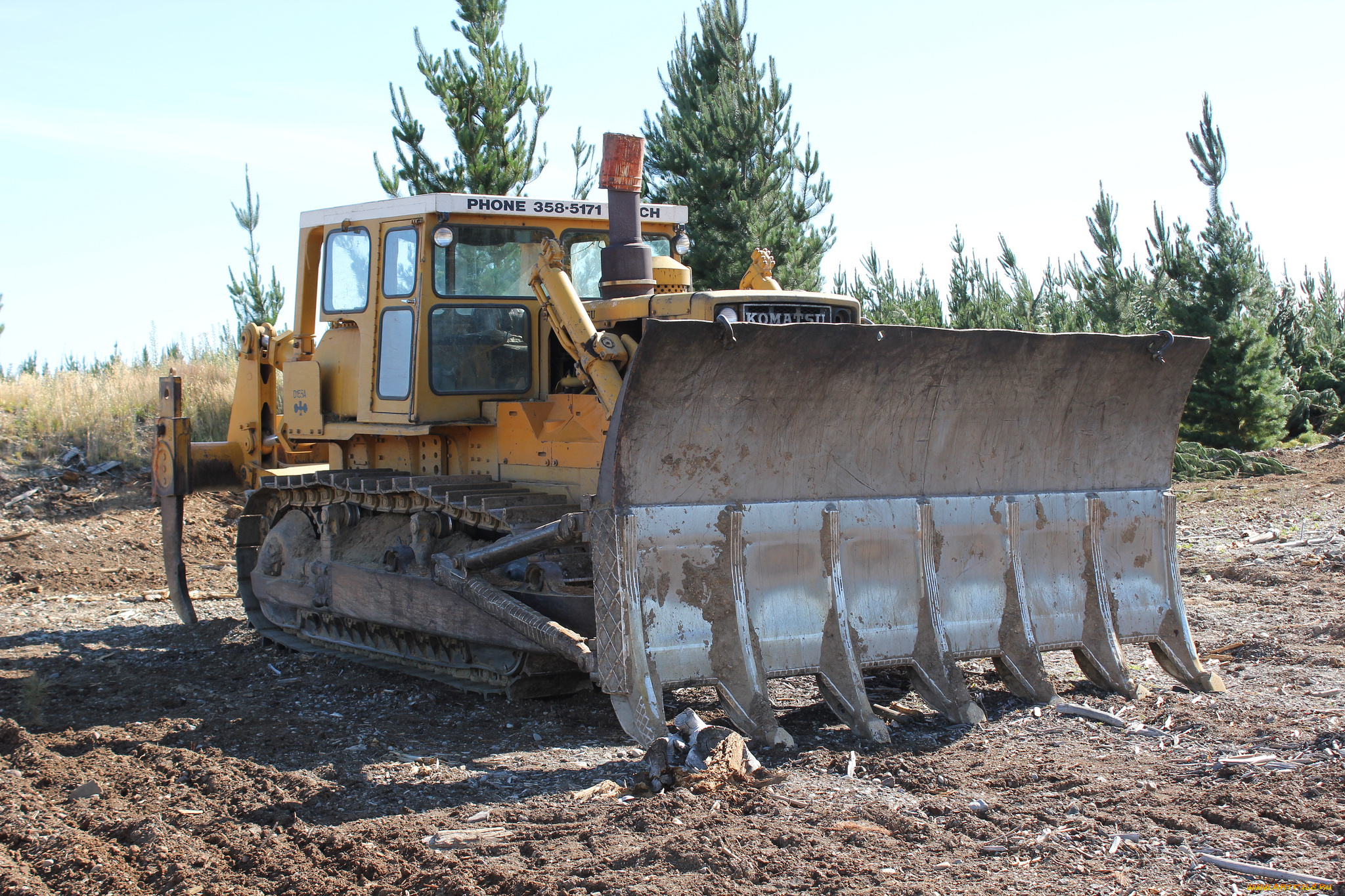 komatsu, d155a, with, root, rake, техника, бульдозеры, на, гусенецах, мощь, ковш, бульдозер