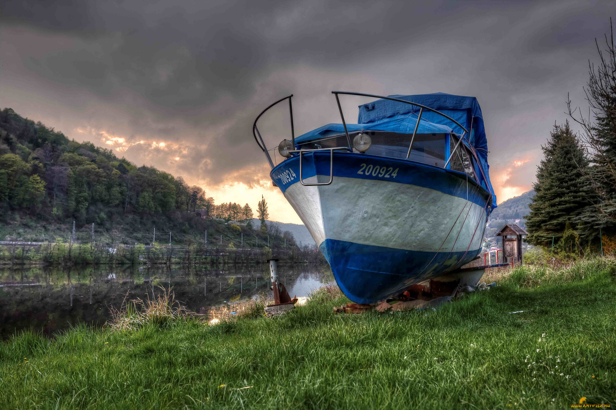 корабли, катера, лес, река, берег, катер