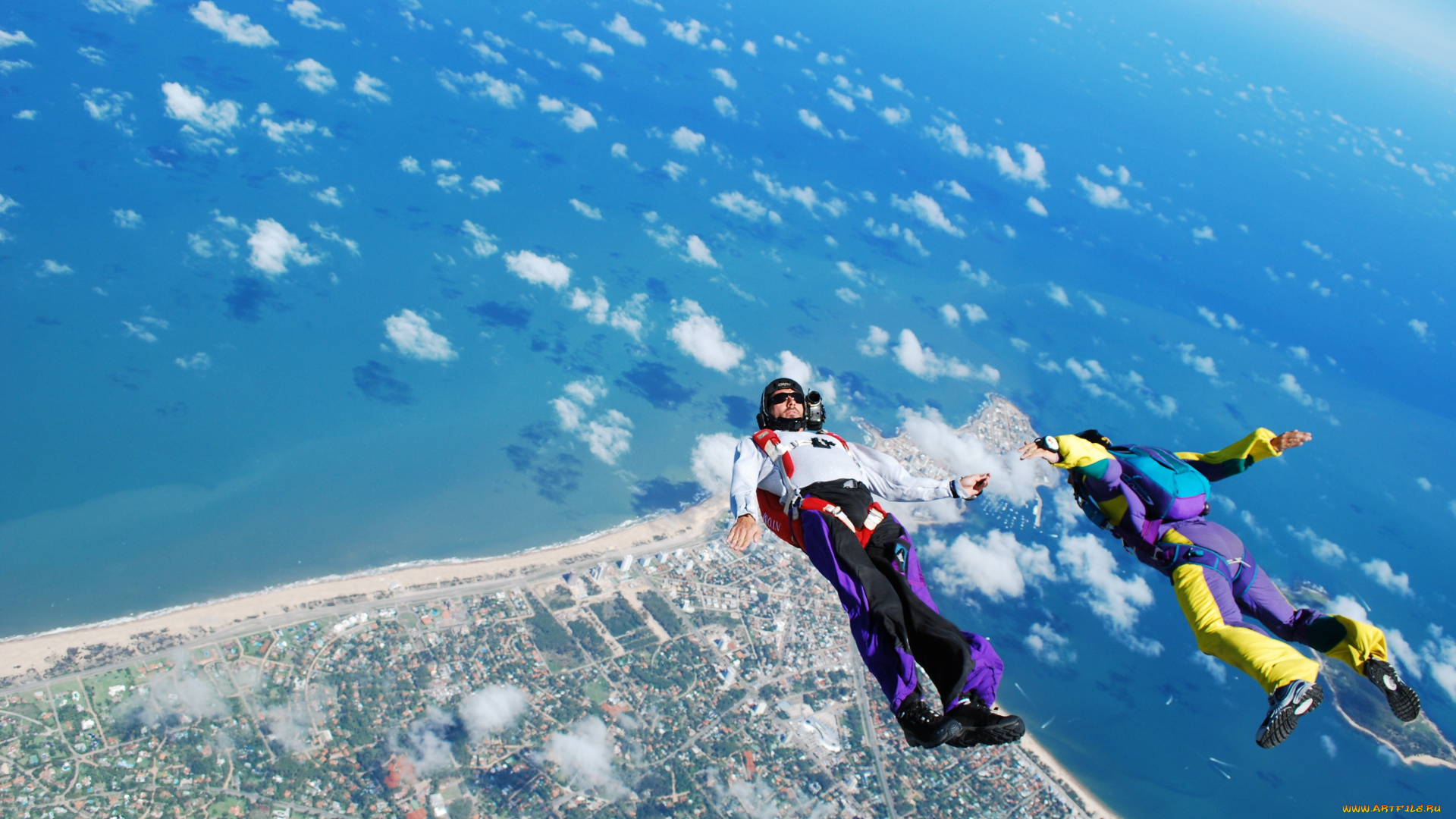 спорт, экстрим, парашют, облака, контейнер, камера, шлем, море, пляж, флаер, фрифлай, парашютисты