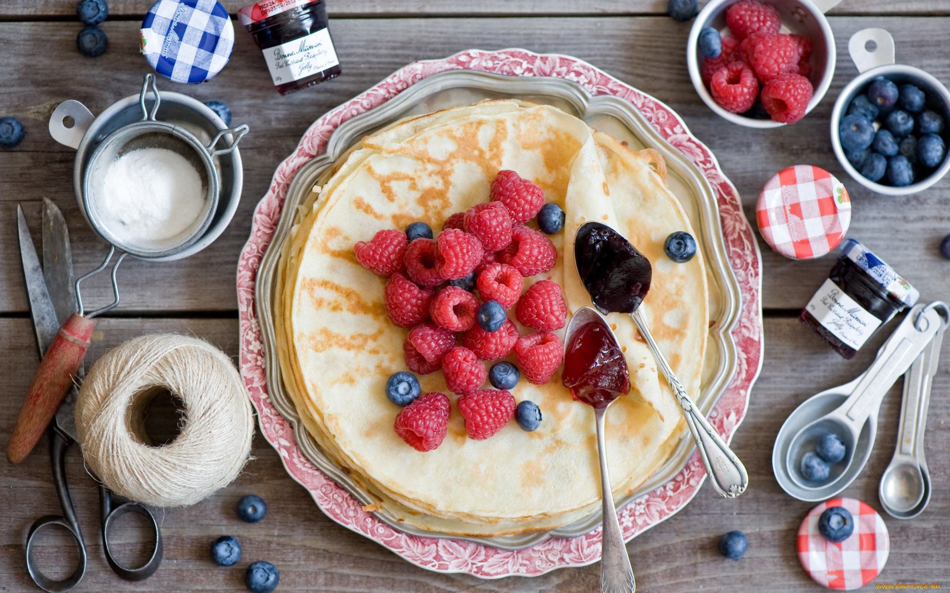 еда, блины, , оладьи, тонкие, с, малиной, и, черникой