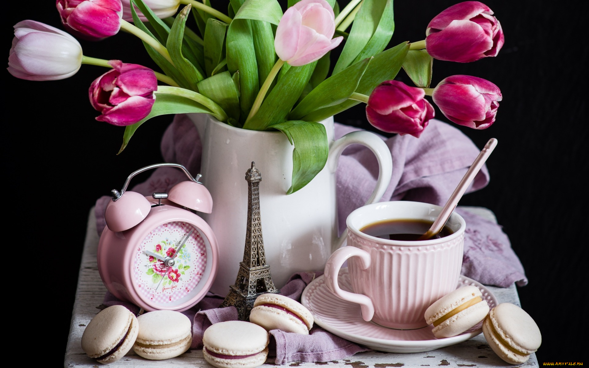 еда, натюрморт, тюльпаны, часы, чай, макаруны