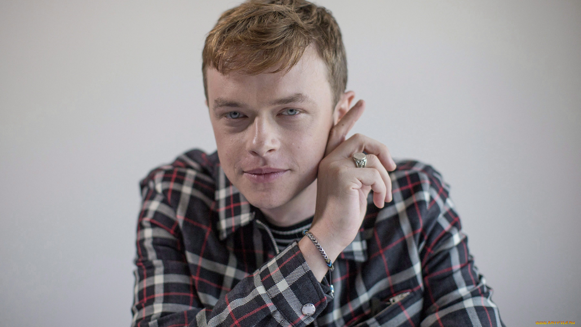 dane, dehaan, мужчины, актер, рубашка
