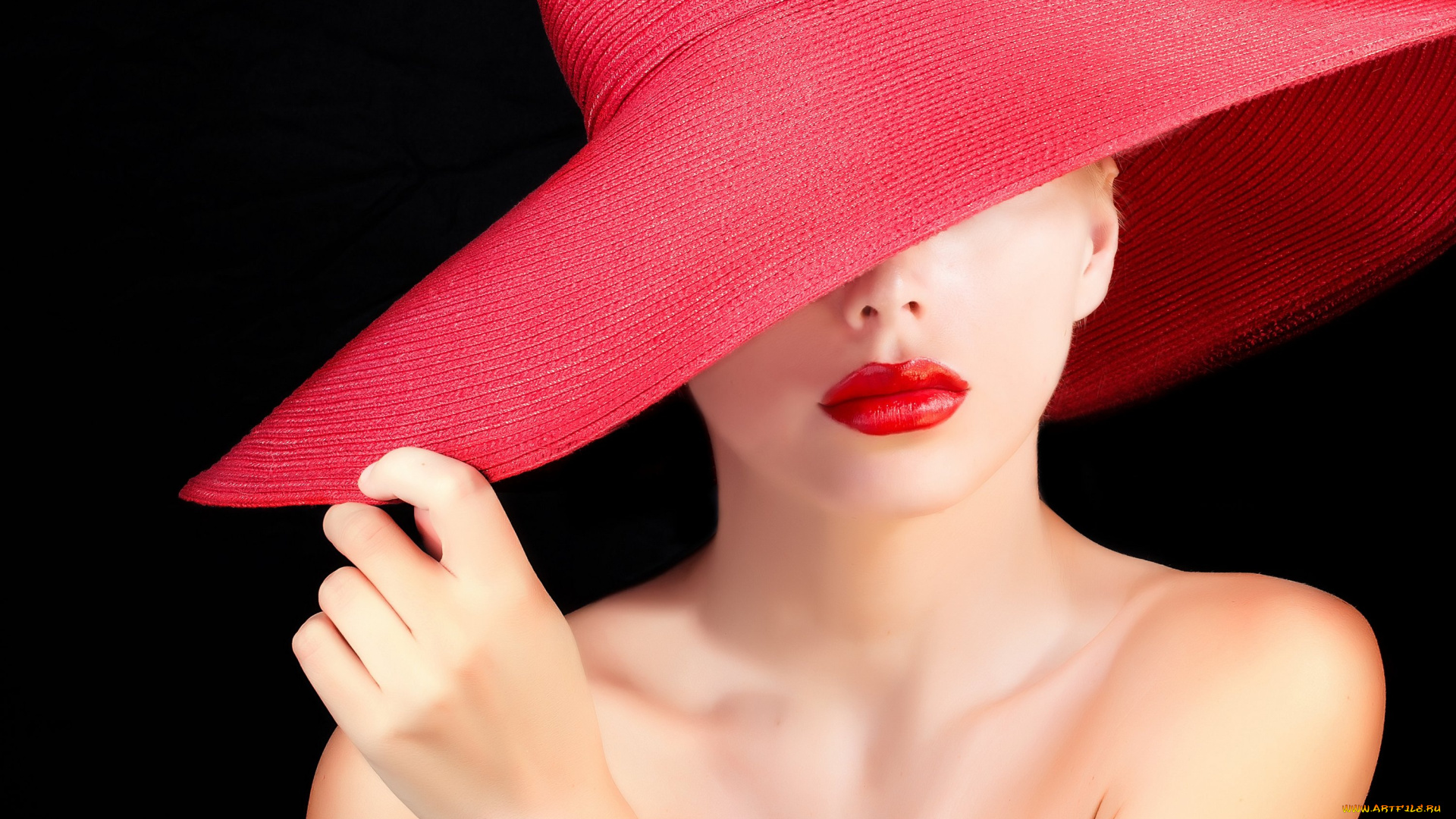 девушки, -unsort, , лица, , портреты, девушка, модель, помада, губы, шея, плечи, красная, шляпа, черный, фон