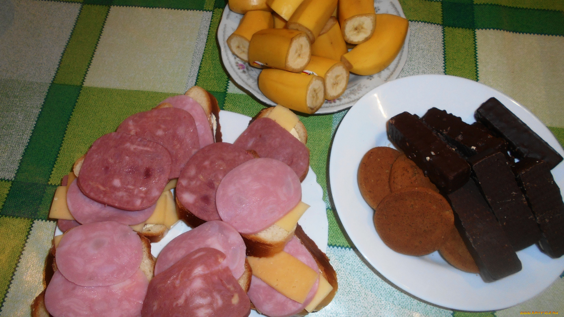 еда, бутерброды, , гамбургеры, , канапе, бананы, конфеты, печенье, сыр, колбаса, хлеб