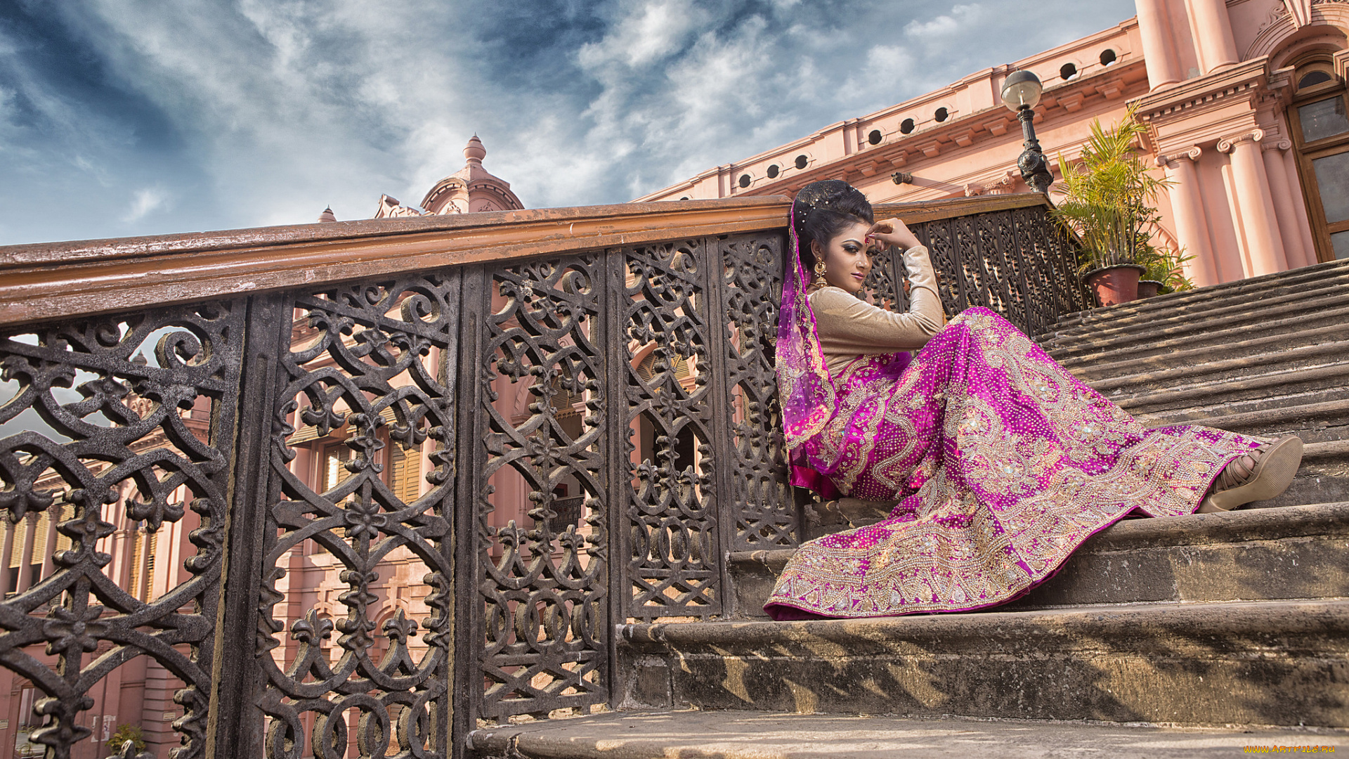 девушки, -unsort, , брюнетки, , шатенки, индианка, сари, лестница