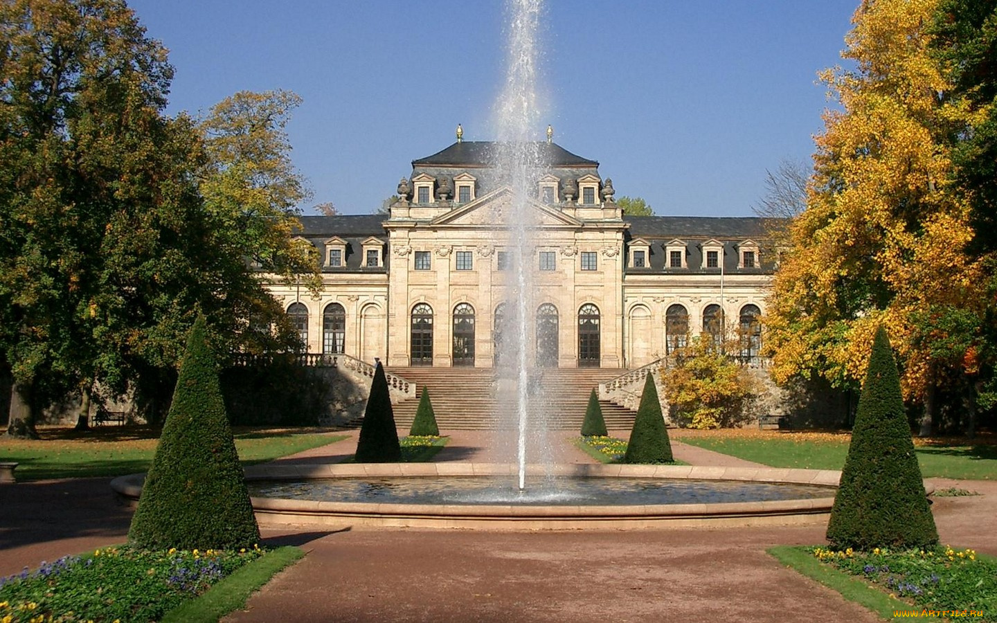 города, фонтаны