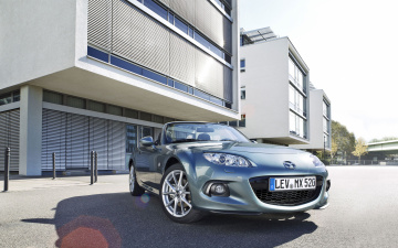 Картинка автомобили mazda