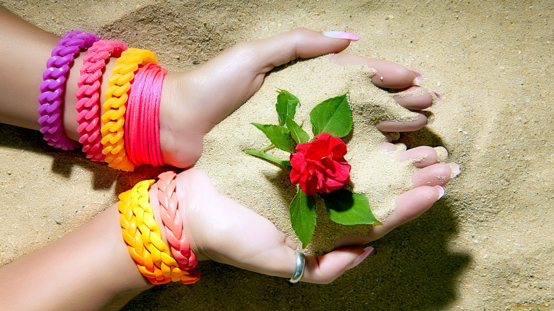 разное, руки, песок, роза, браслеты