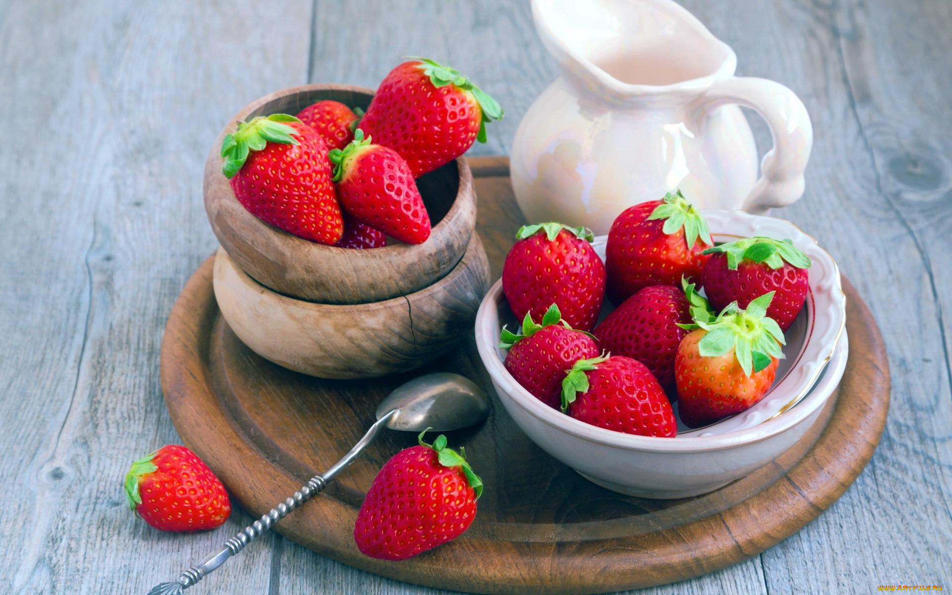 еда, клубника, , земляника, молочник, ложка, доска, миски, ягоды, посуда