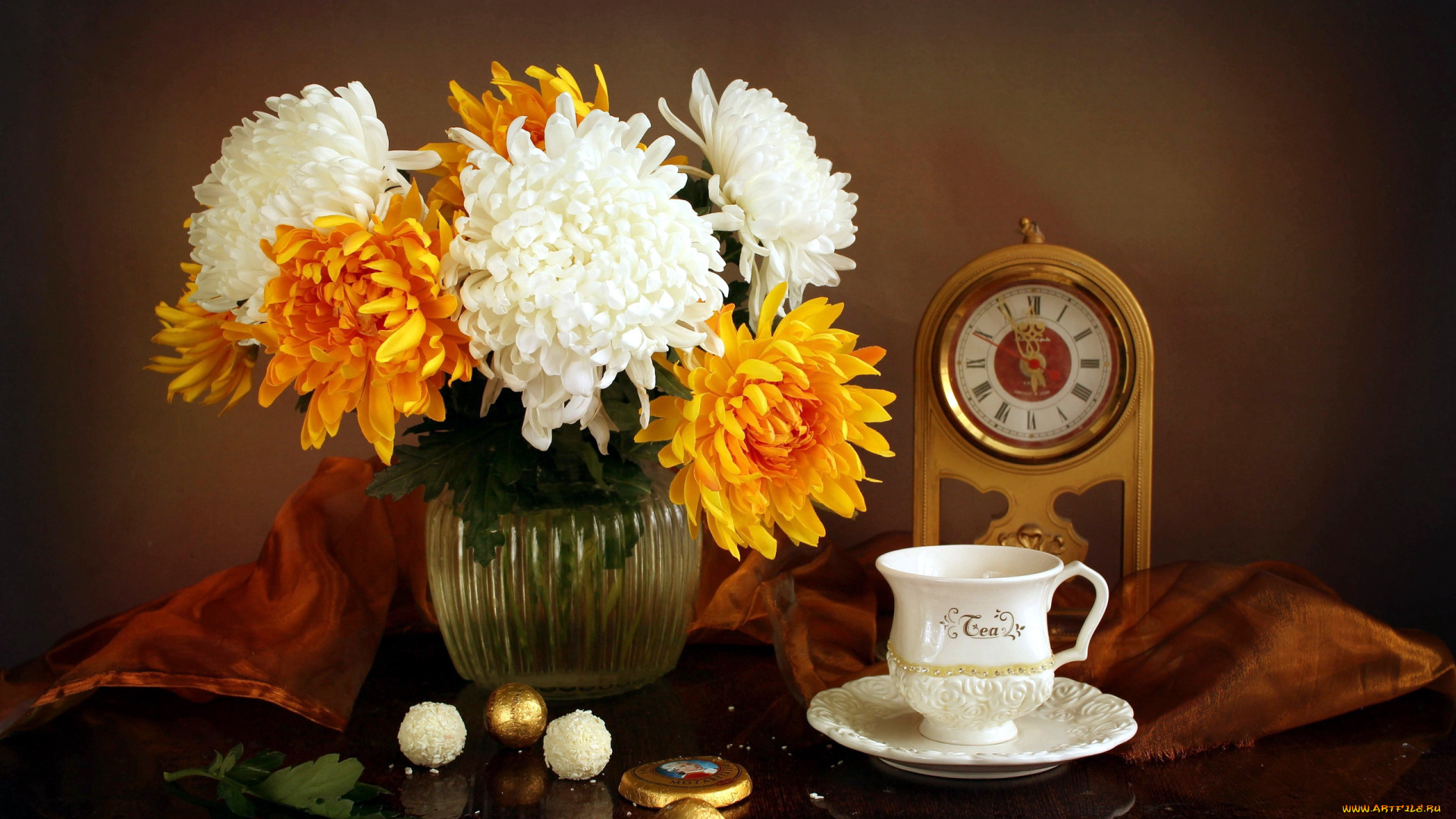 еда, натюрморт, чай, букет, часы, конфеты, хризантемы