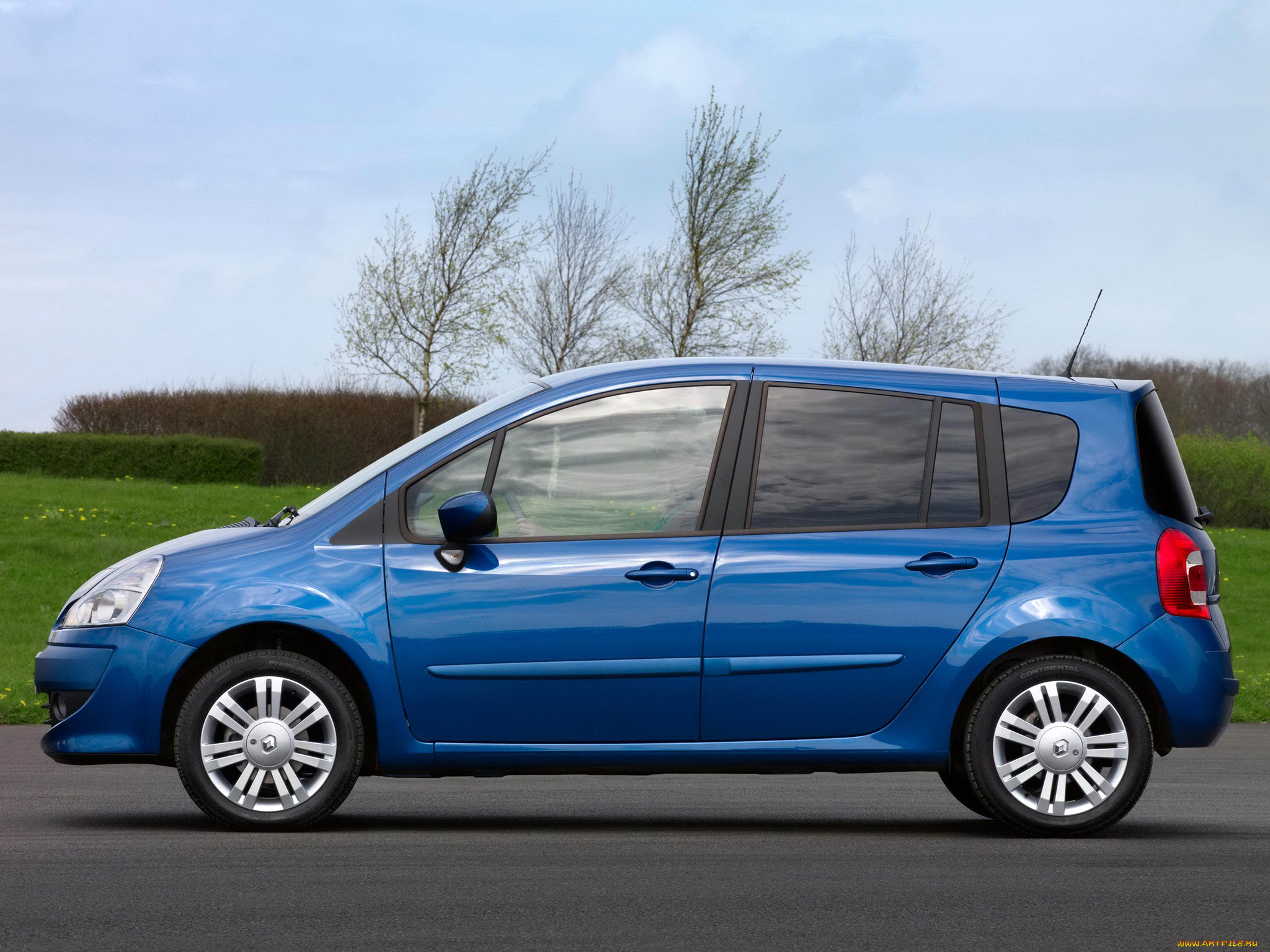 автомобили, renault