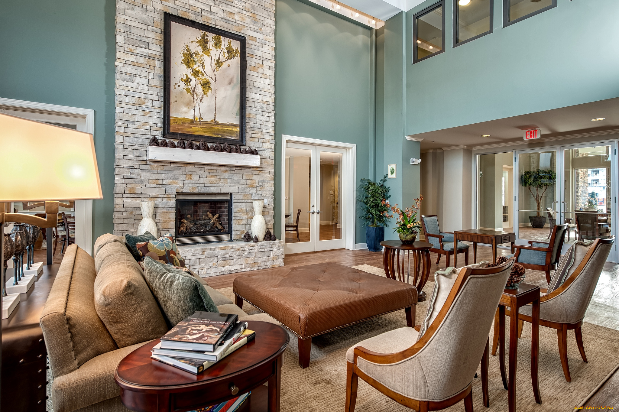 интерьер, гостиная, картина, камин, кресло