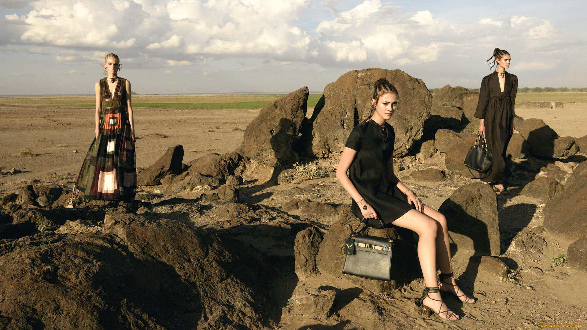 девушки, -unsort, , группа, девушек, взгляд, фон, валентино, весна, лето, 2016г, кампания