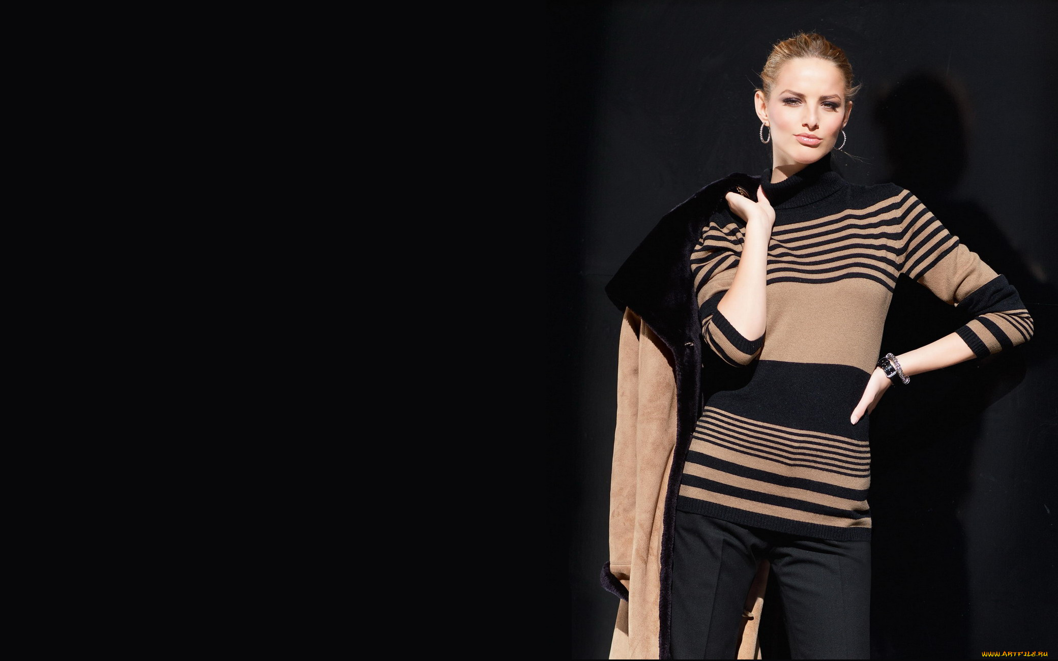 девушки, michaela, kocianova, модель, блондинка, пальто, свитер, брюки