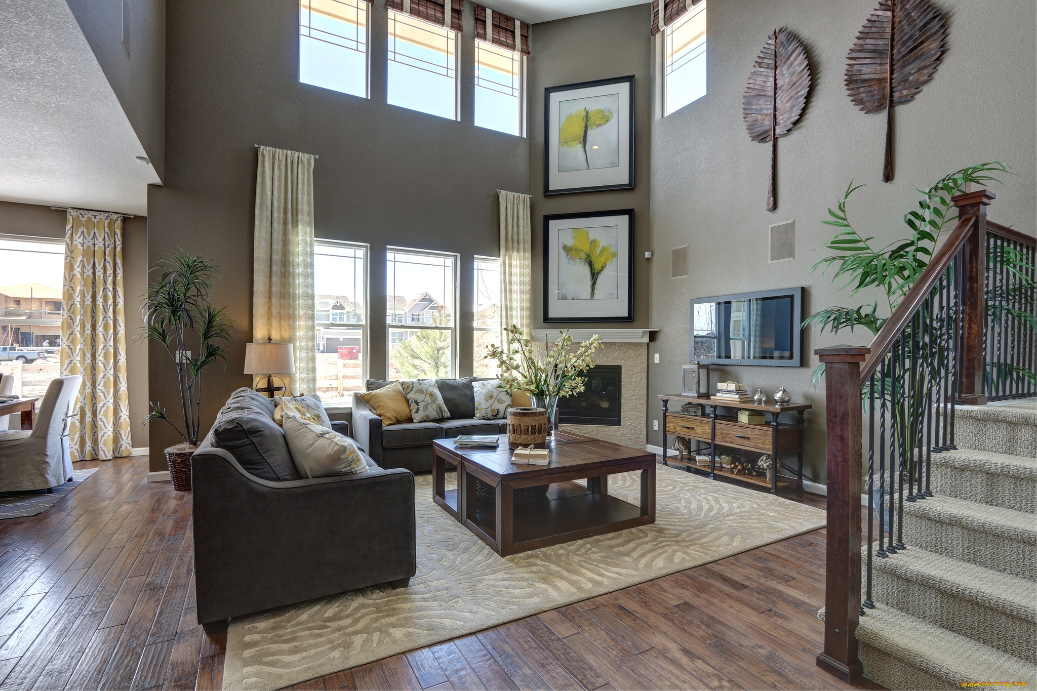 интерьер, гостиная, диваны, стол, картины, телевизор