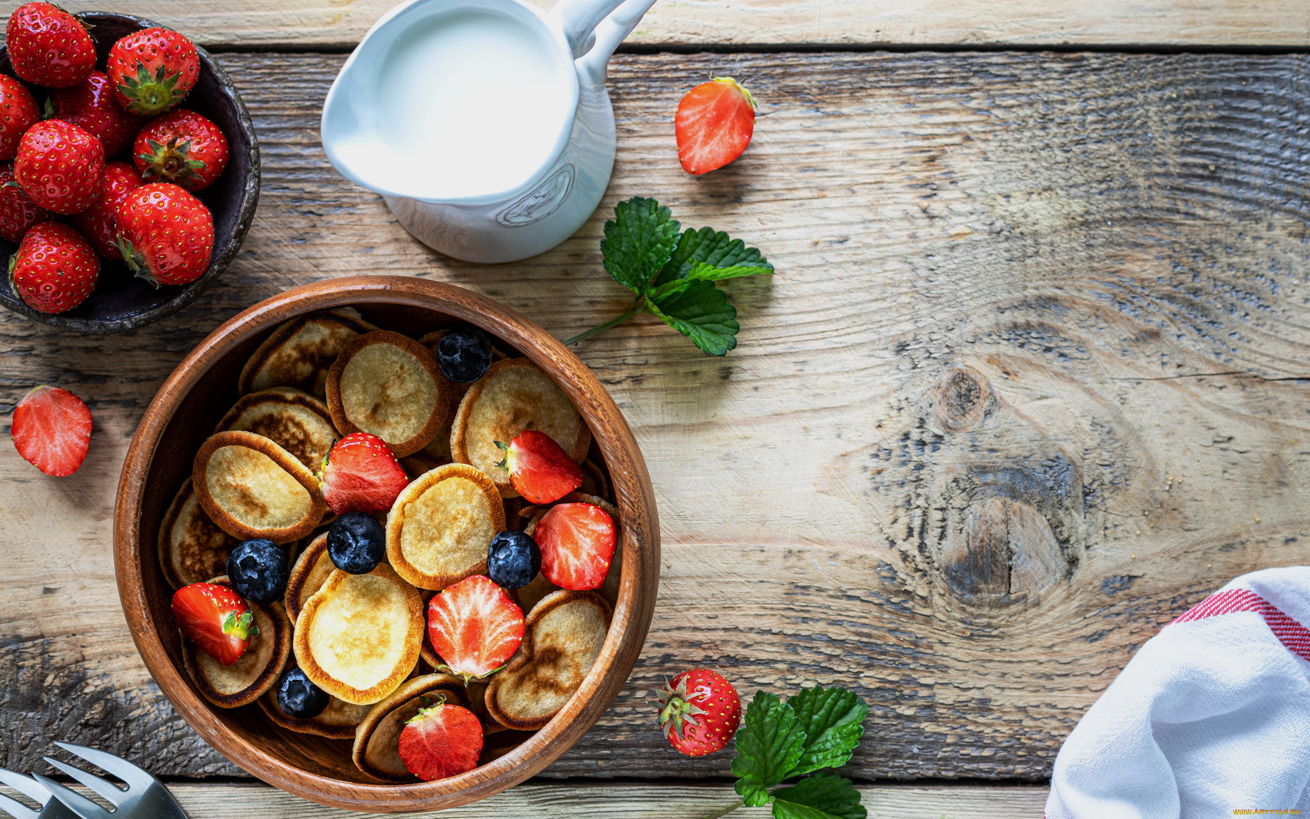еда, блины, , оладьи, молоко, оладьи, ягоды, клубника