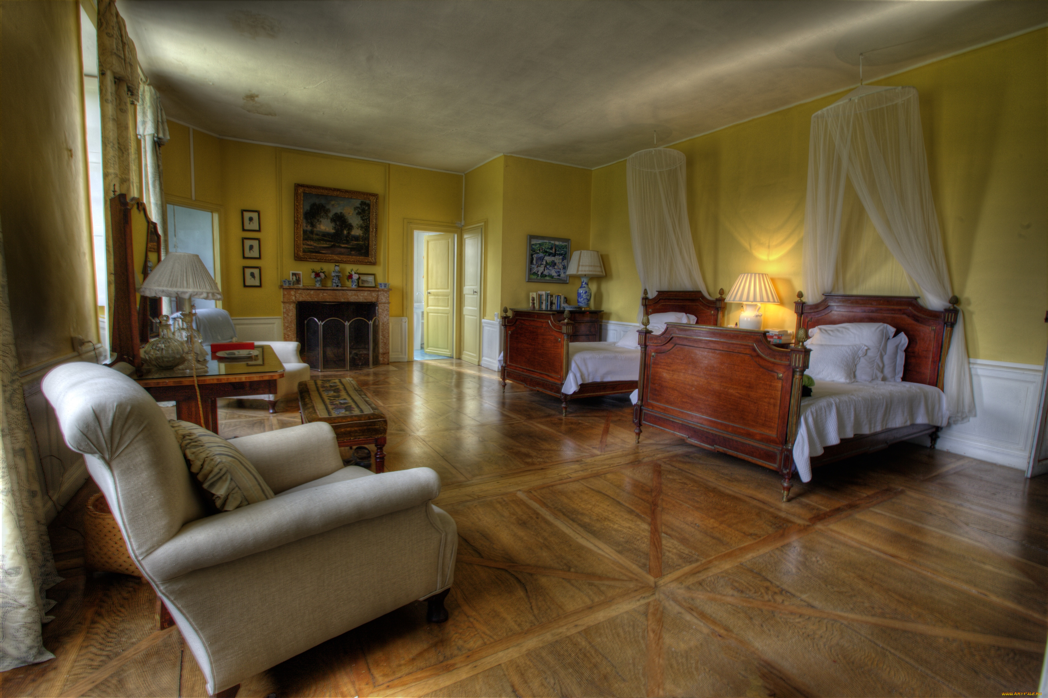 интерьер, спальня, кровати, балдахин, кресло, паркет