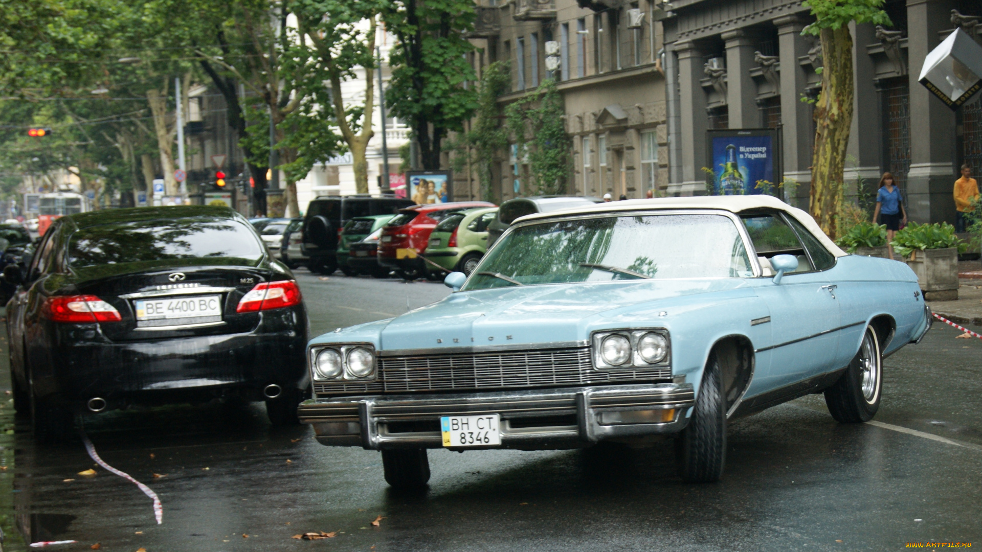 автомобили, выставки, уличные, фото, дома, деревья, улица