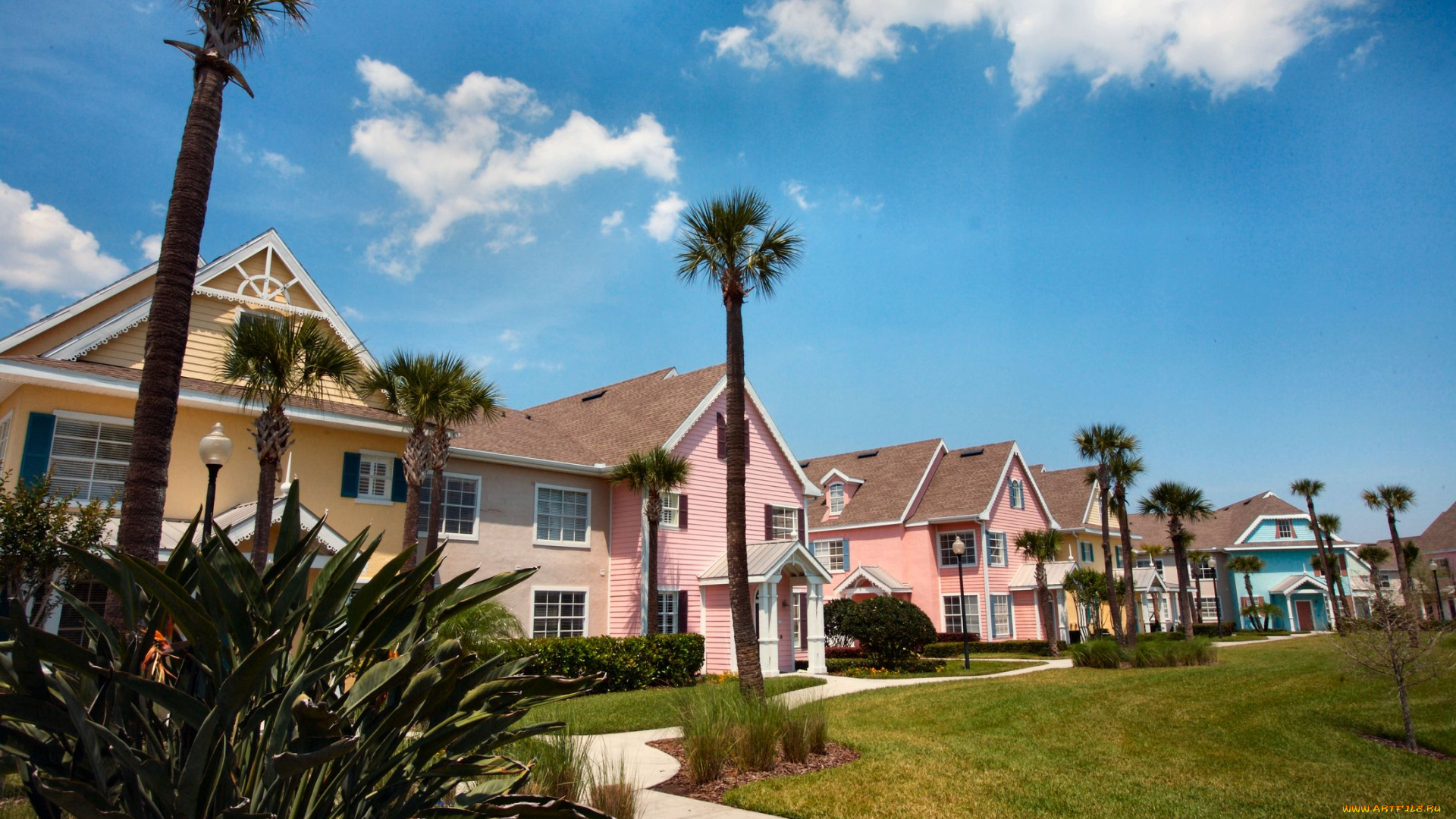 города, улицы, площади, набережные, пальмы, бунгало