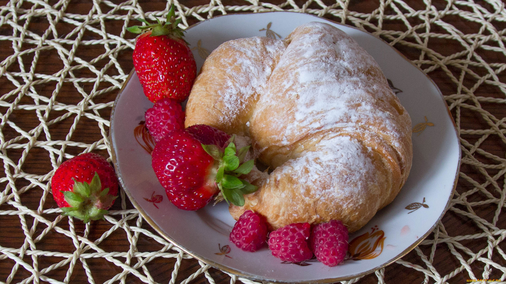 еда, хлеб, , выпечка, марципан, ягоды