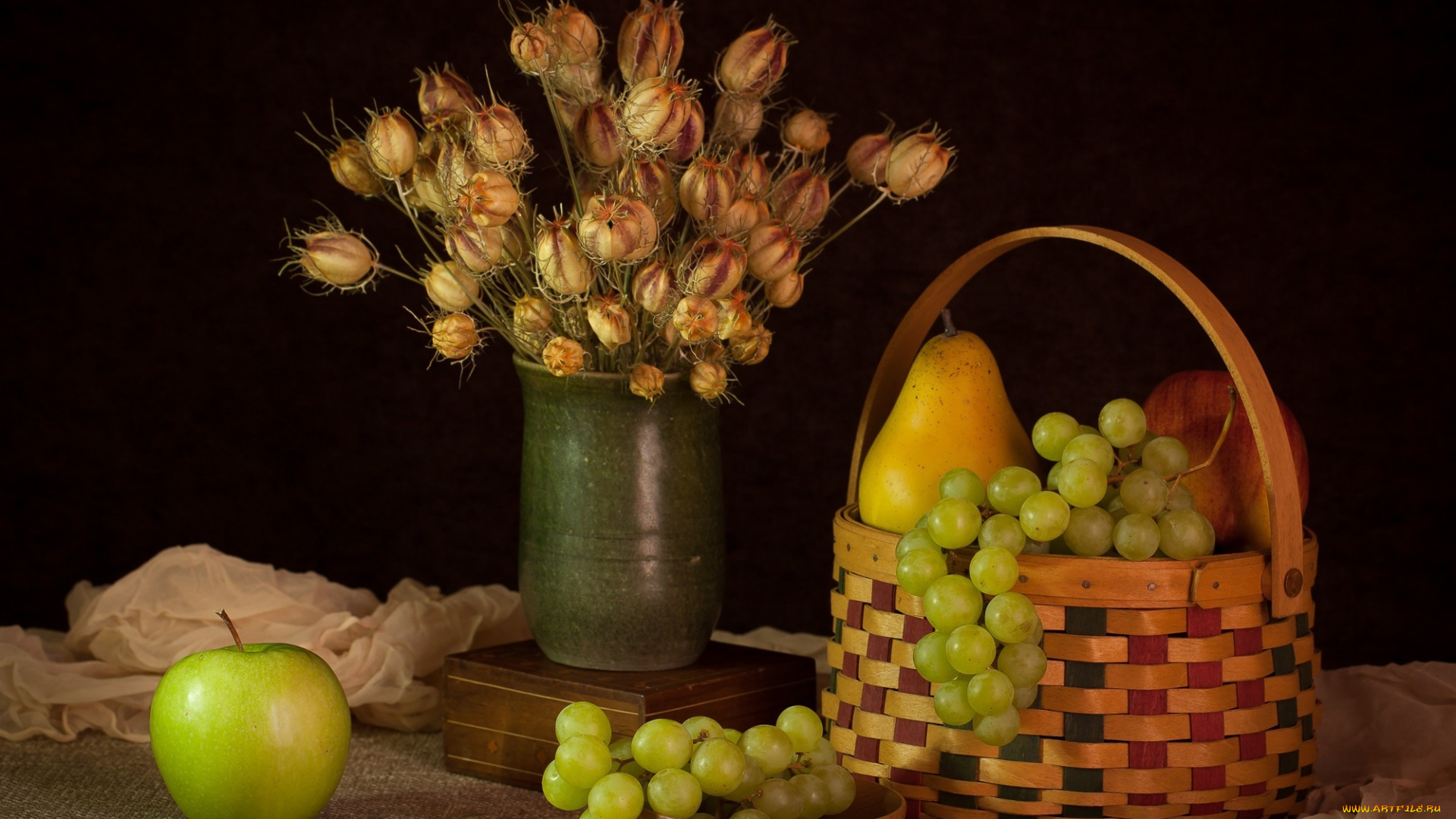 еда, натюрморт, груши, виноград, яблоко, корзина