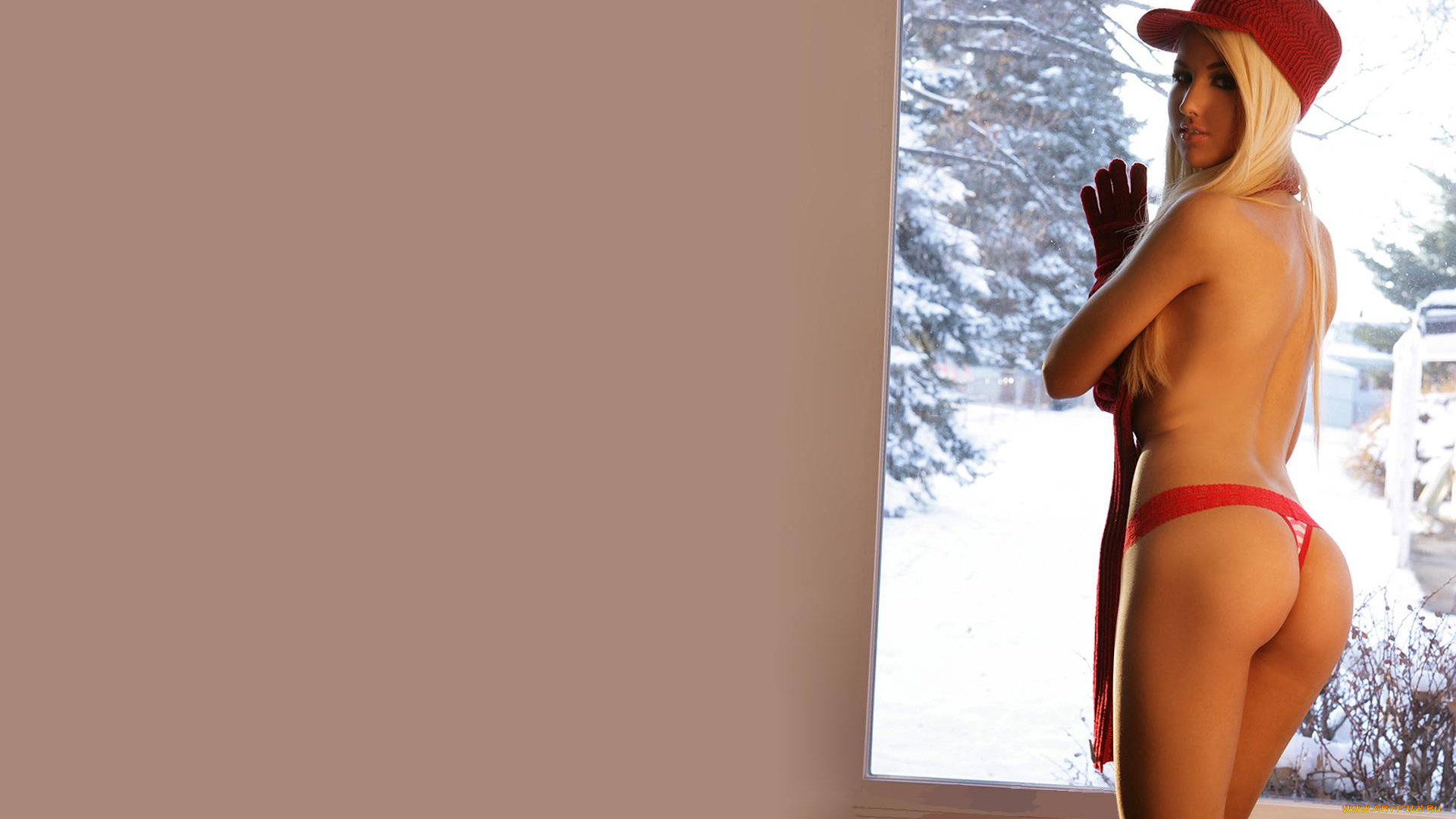 девушки, xoxo, leah, блондинка, фуражка, шарф, перчатки, трусики, окно