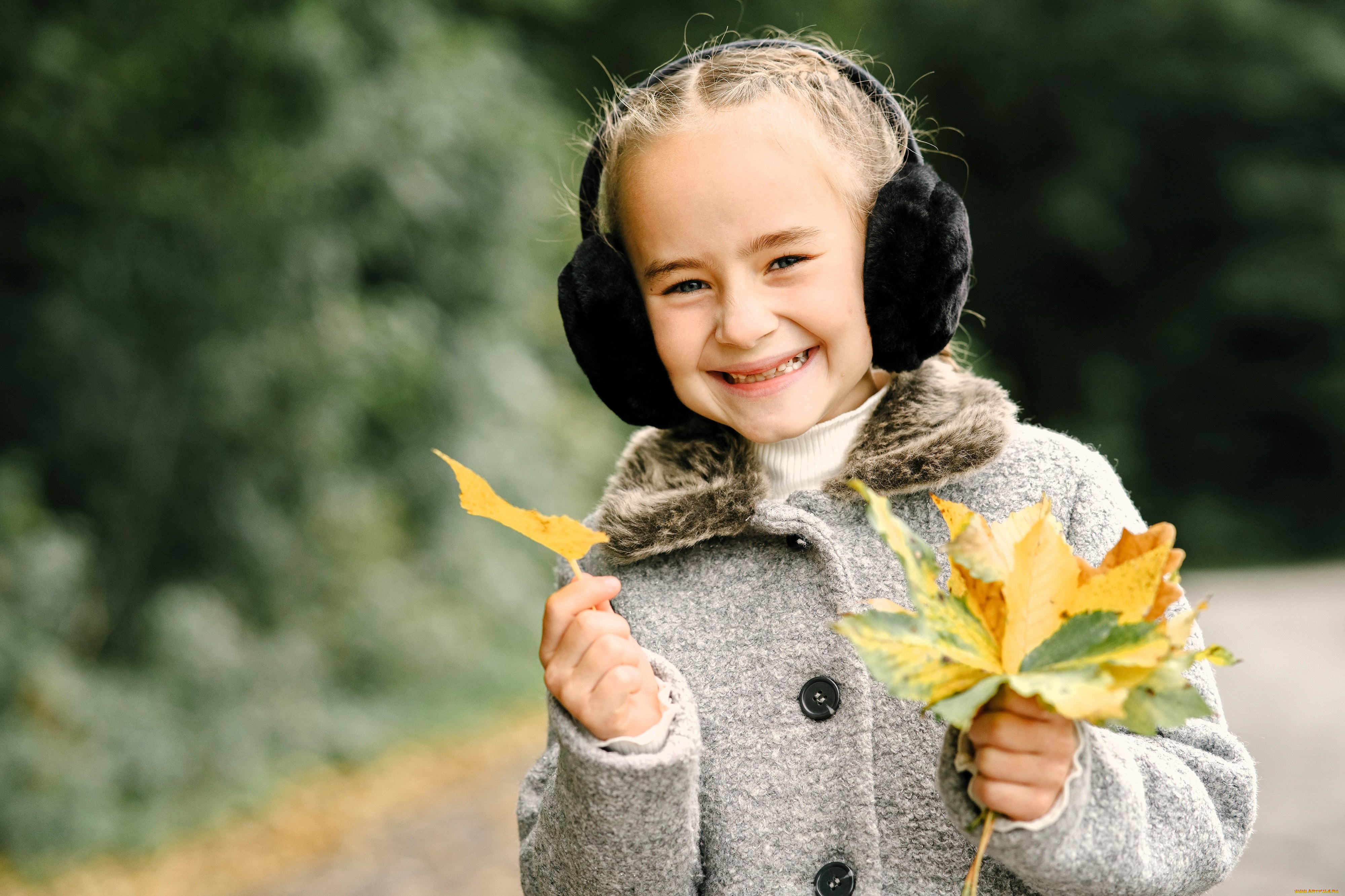 разное, дети, девочка, ребенок, наушники, пальто, листья